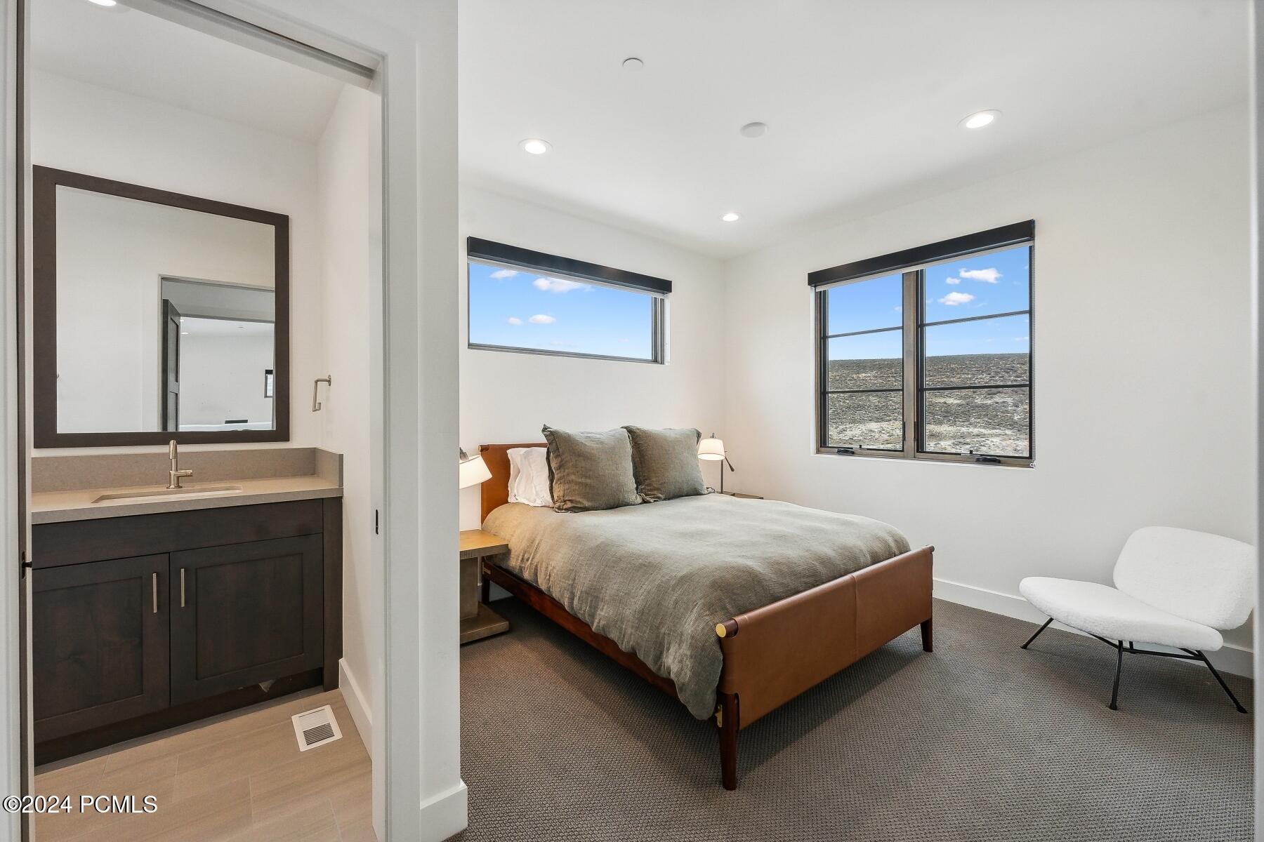 Park City, Utah 84098, United States, 4 Bedrooms Bedrooms, ,4 BathroomsBathrooms,Residential,Active,37673