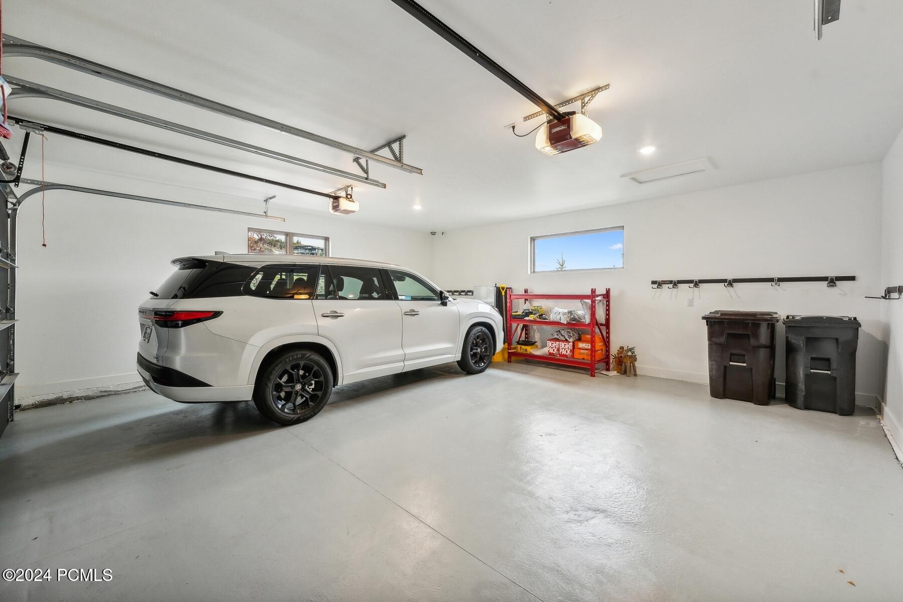 Park City, Utah 84098, United States, 4 Bedrooms Bedrooms, ,4 BathroomsBathrooms,Residential,Active,37673