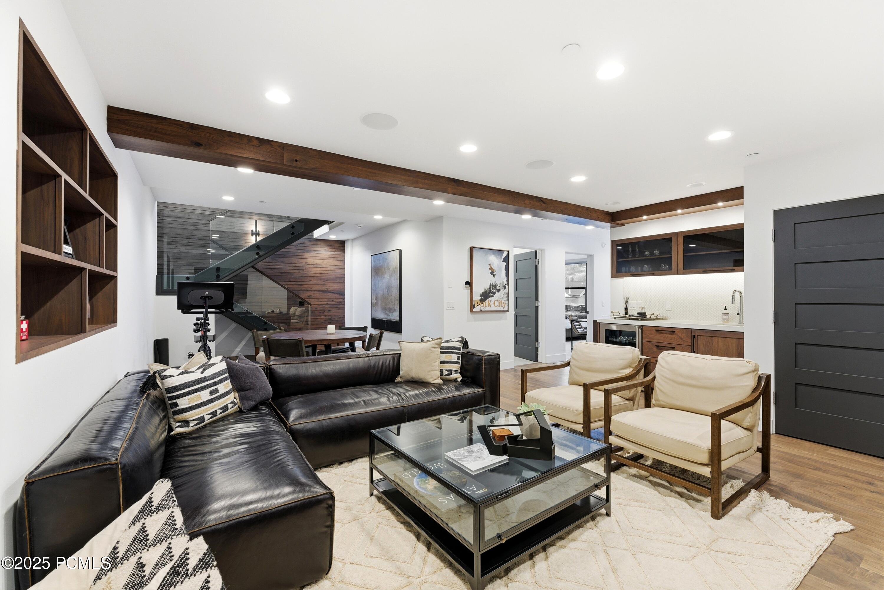 Park City, Utah 84060, United States, 4 Bedrooms Bedrooms, ,5 BathroomsBathrooms,Residential,Active,253712