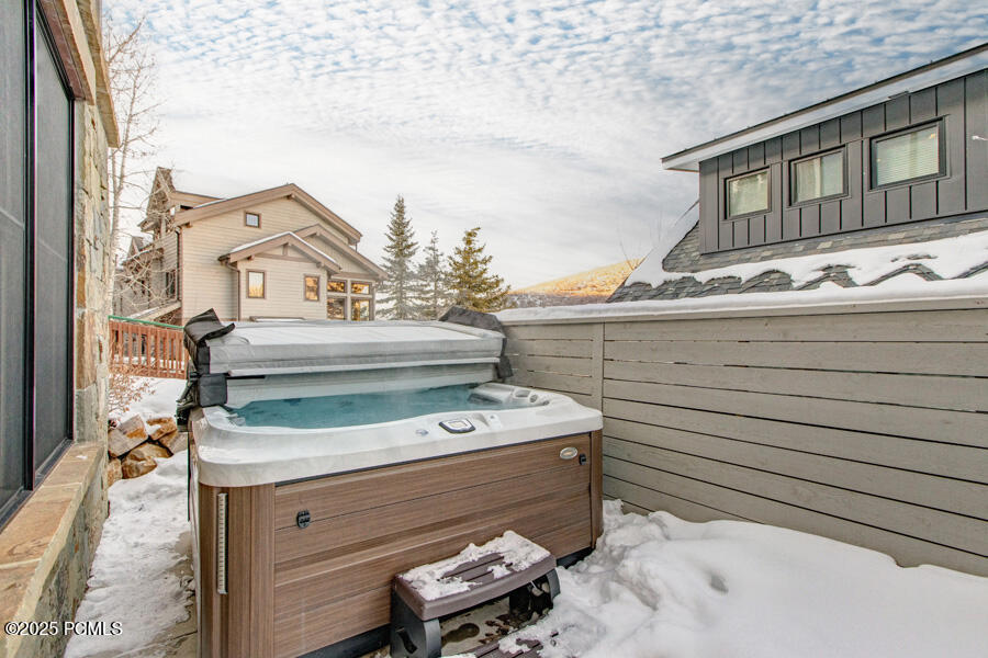 Park City, Utah 84060, United States, 4 Bedrooms Bedrooms, ,5 BathroomsBathrooms,Residential,Active,253712