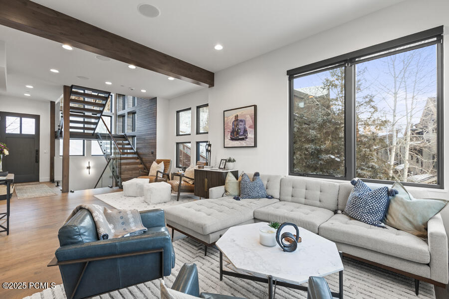 Park City, Utah 84060, United States, 4 Bedrooms Bedrooms, ,5 BathroomsBathrooms,Residential,Active,253712