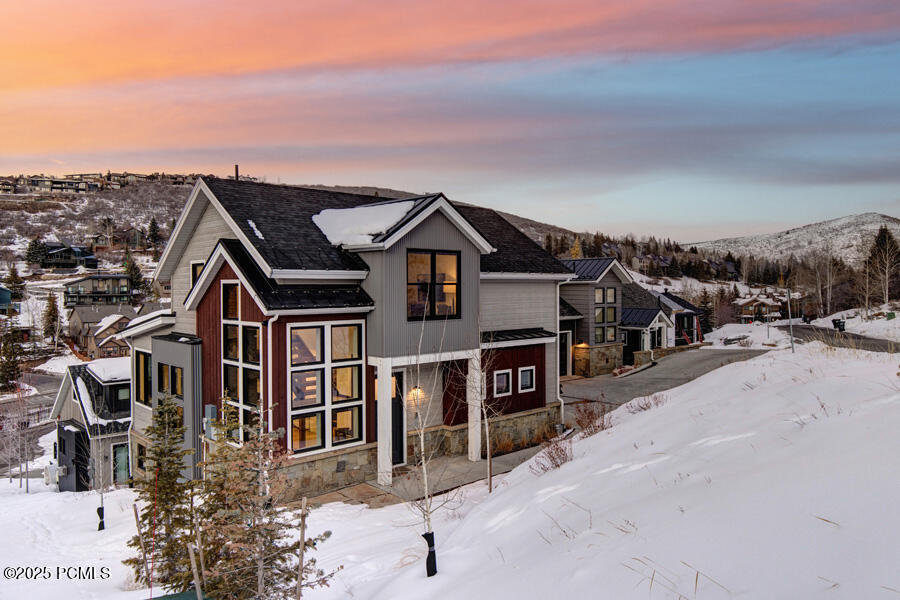 Park City, Utah 84060, United States, 4 Bedrooms Bedrooms, ,5 BathroomsBathrooms,Residential,Active,253712