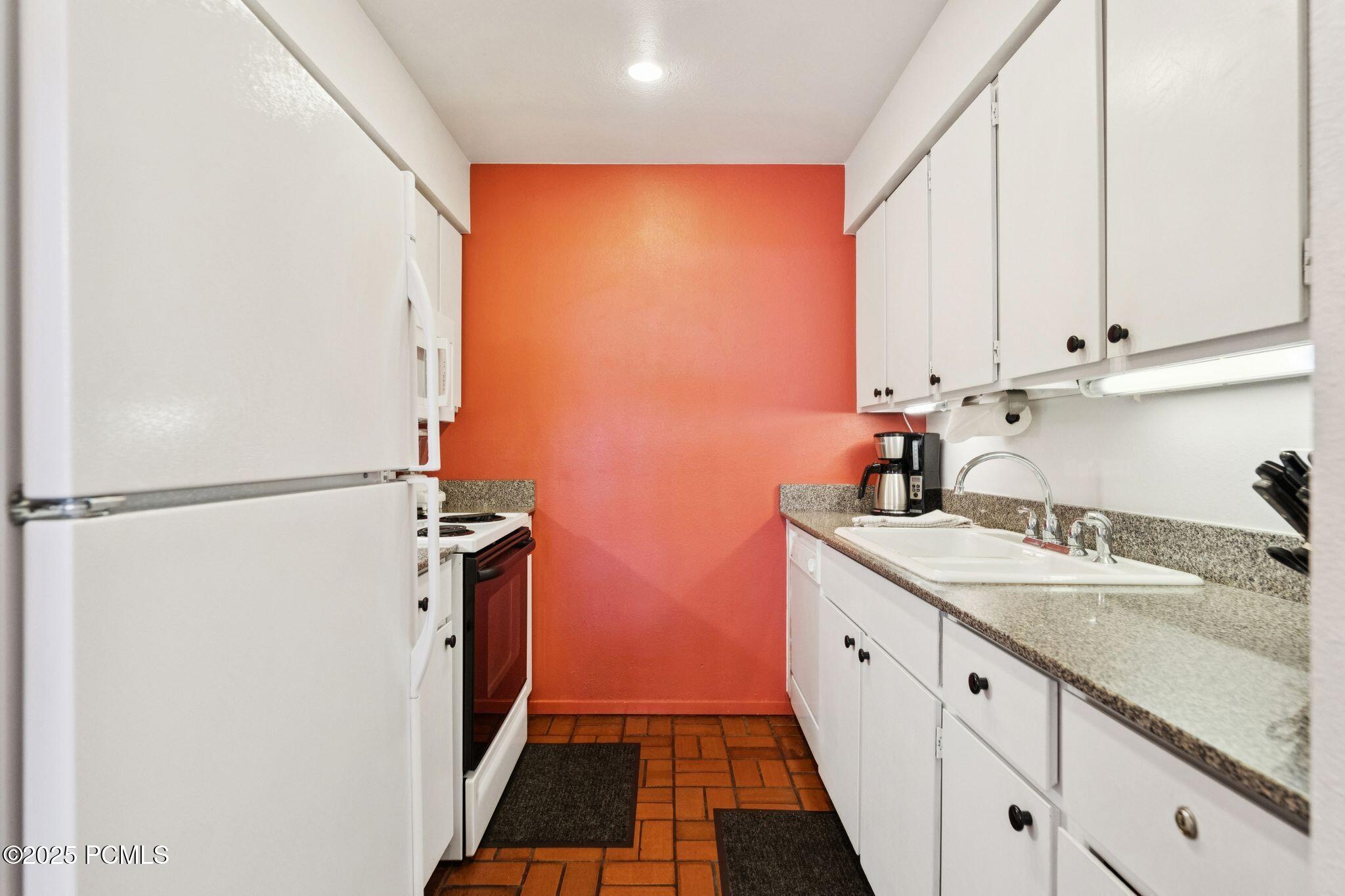 Park City, Utah 84060, United States, 4 Bedrooms Bedrooms, ,3 BathroomsBathrooms,Residential,Active,194321