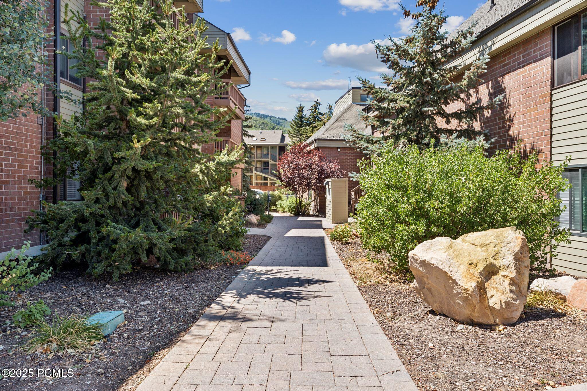 Park City, Utah 84060, United States, 4 Bedrooms Bedrooms, ,3 BathroomsBathrooms,Residential,Active,194321