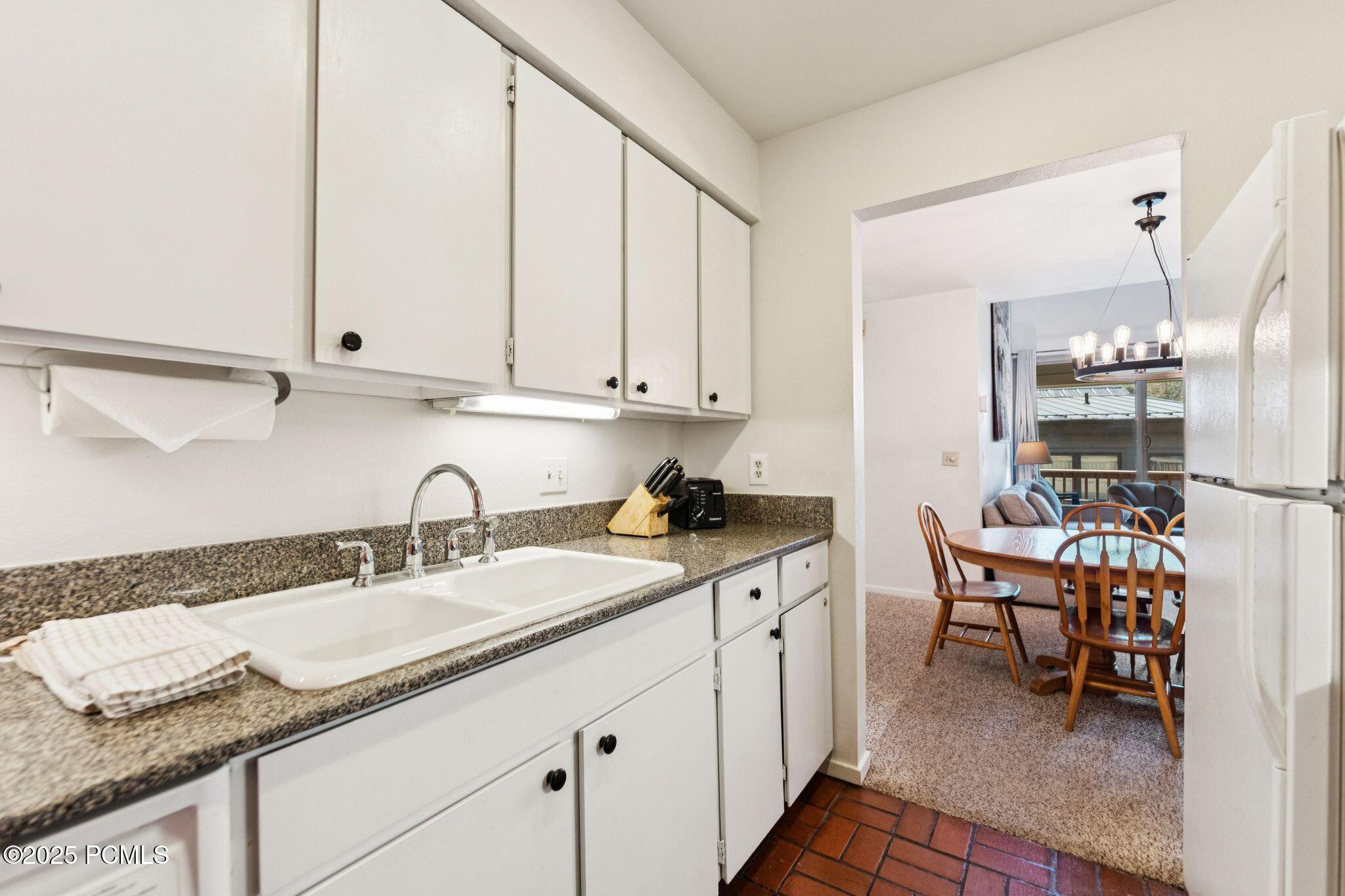 Park City, Utah 84060, United States, 4 Bedrooms Bedrooms, ,3 BathroomsBathrooms,Residential,Active,194321