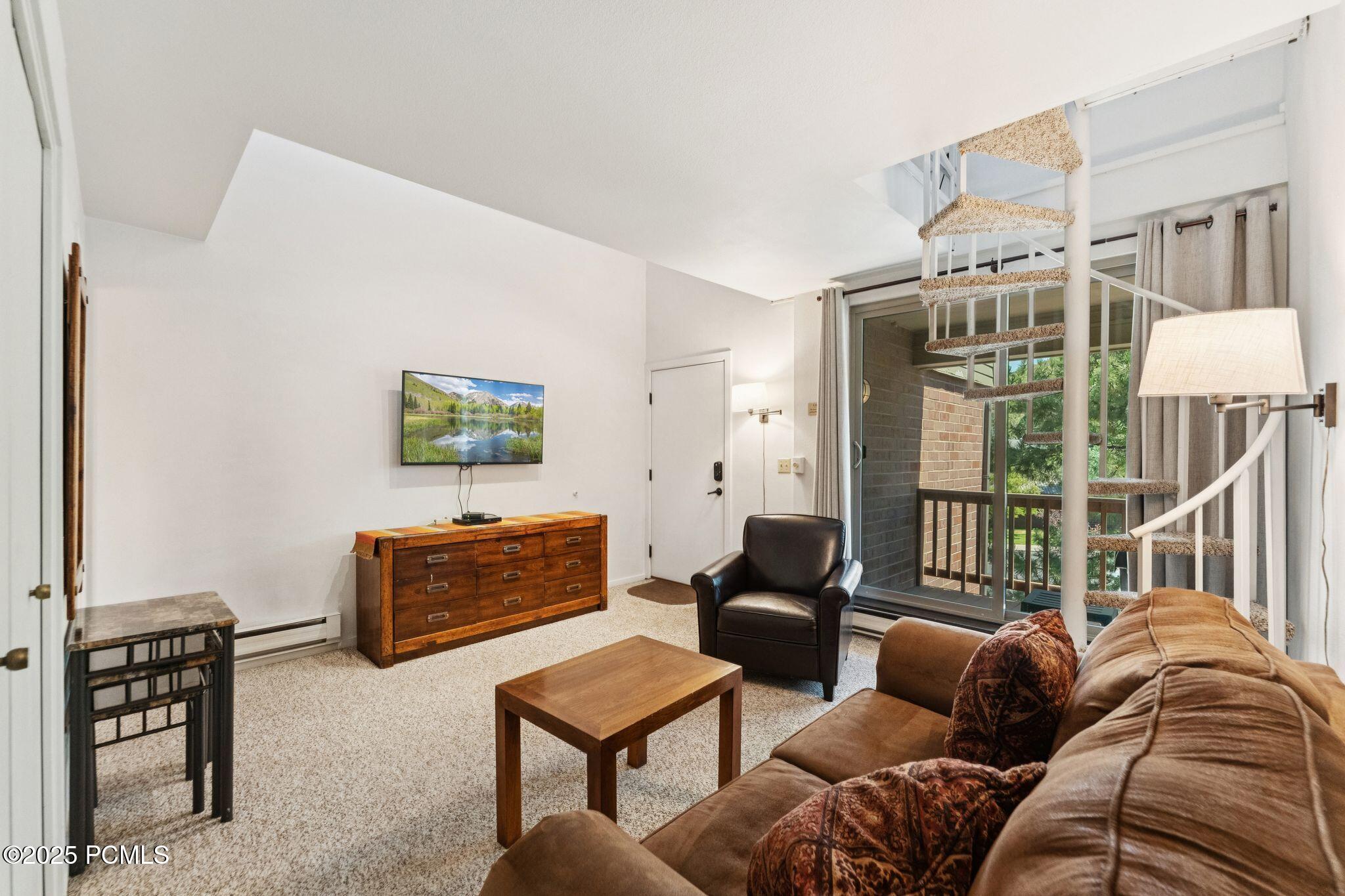 Park City, Utah 84060, United States, 4 Bedrooms Bedrooms, ,3 BathroomsBathrooms,Residential,Active,194321