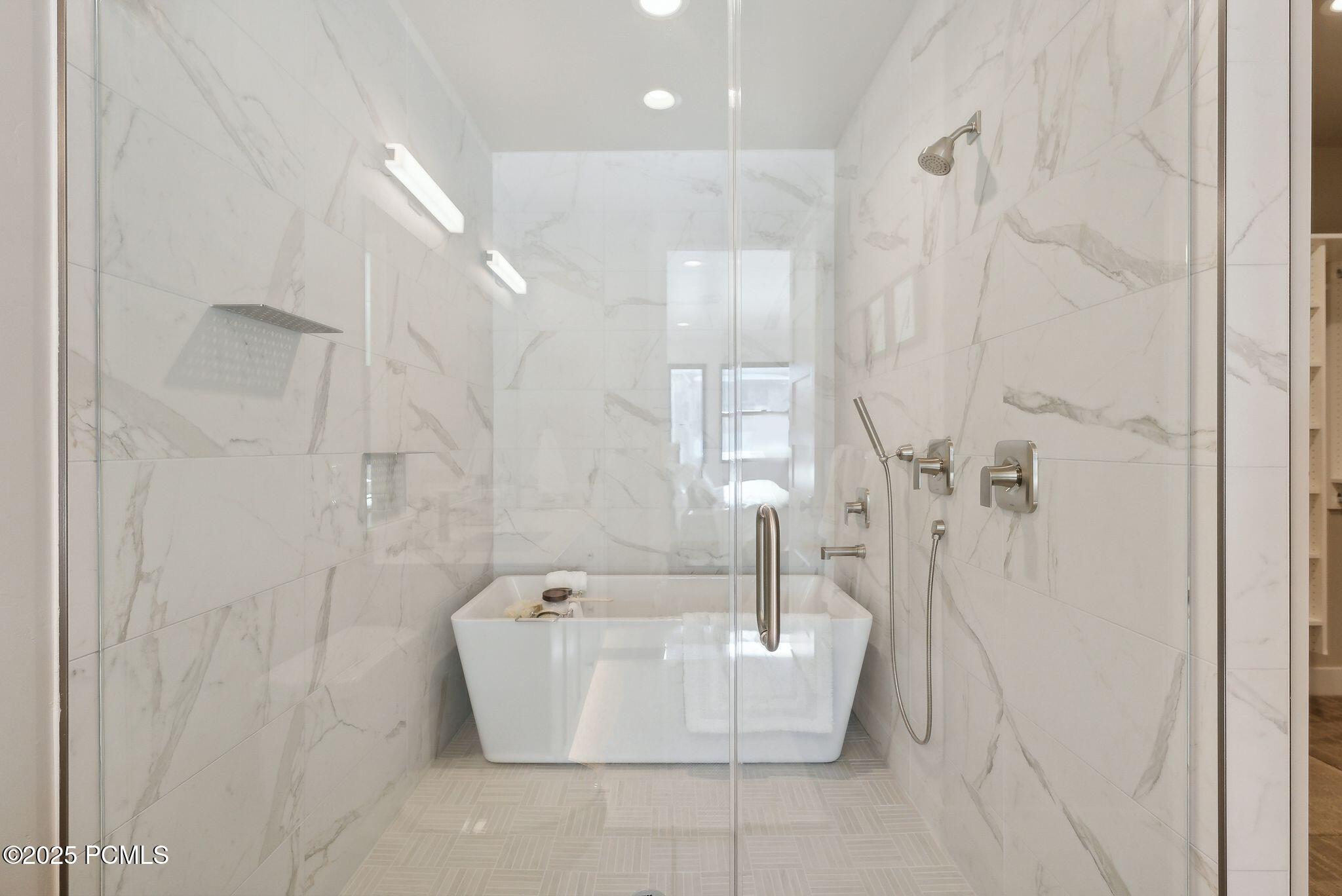 Heber City, Utah 84032, United States, 4 Bedrooms Bedrooms, ,4 BathroomsBathrooms,Residential,Active,232754