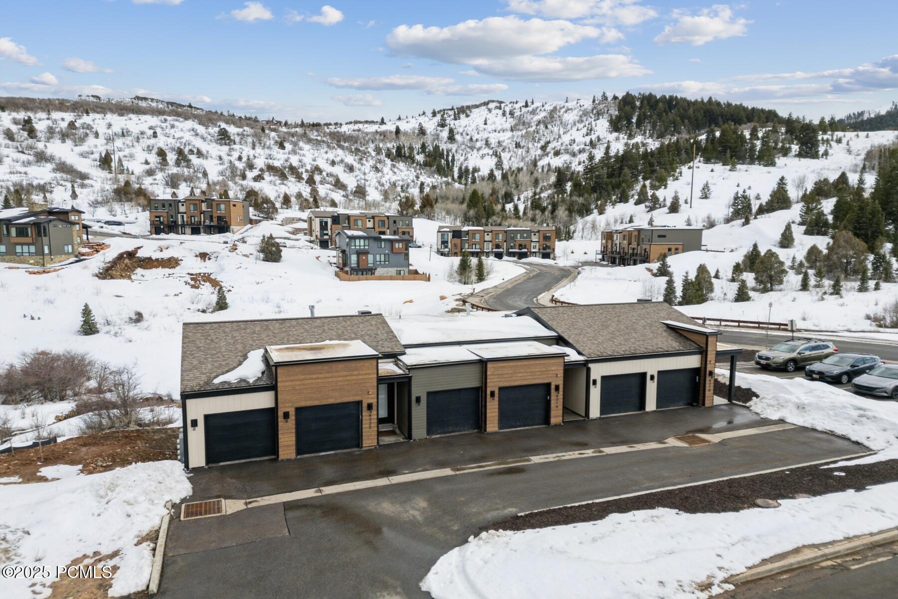 Park City, Utah 84098, United States, 2 Bedrooms Bedrooms, ,3 BathroomsBathrooms,Residential,Active,95059