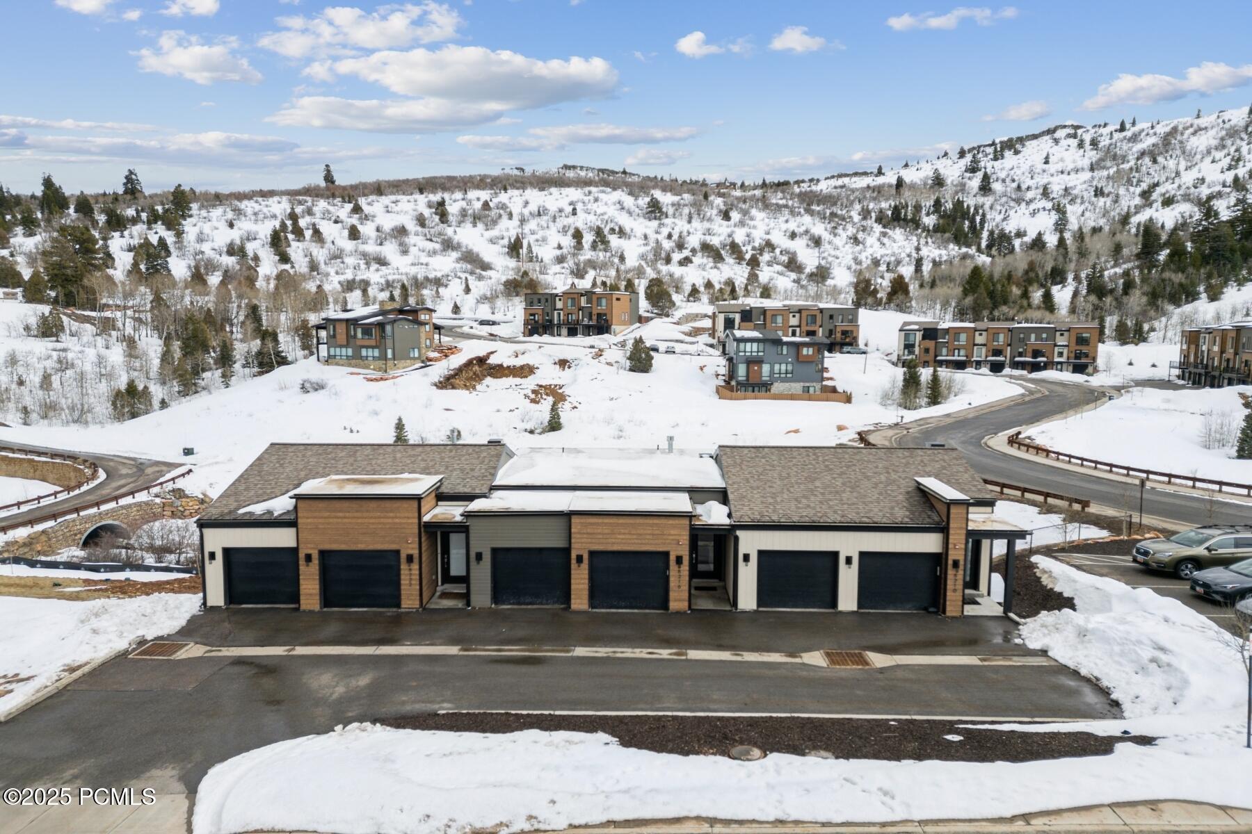 Park City, Utah 84098, United States, 2 Bedrooms Bedrooms, ,3 BathroomsBathrooms,Residential,Active,95059