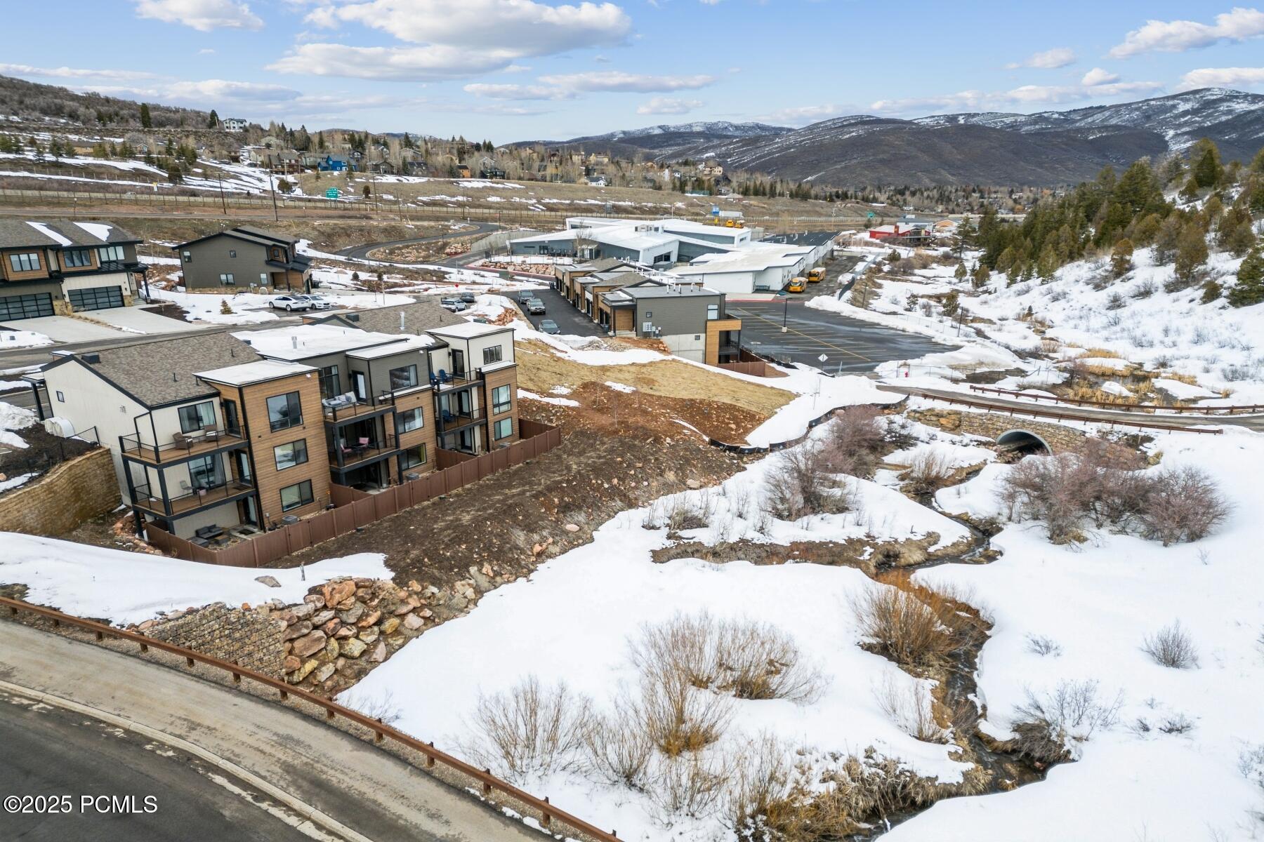 Park City, Utah 84098, United States, 2 Bedrooms Bedrooms, ,3 BathroomsBathrooms,Residential,Active,95059