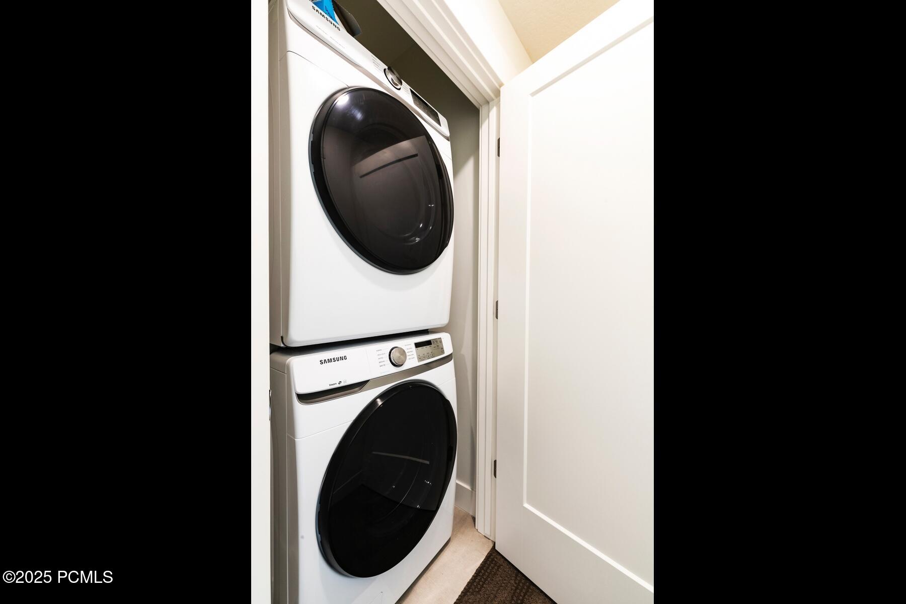 Park City, Utah 84098, United States, 2 Bedrooms Bedrooms, ,3 BathroomsBathrooms,Residential,Active,95059