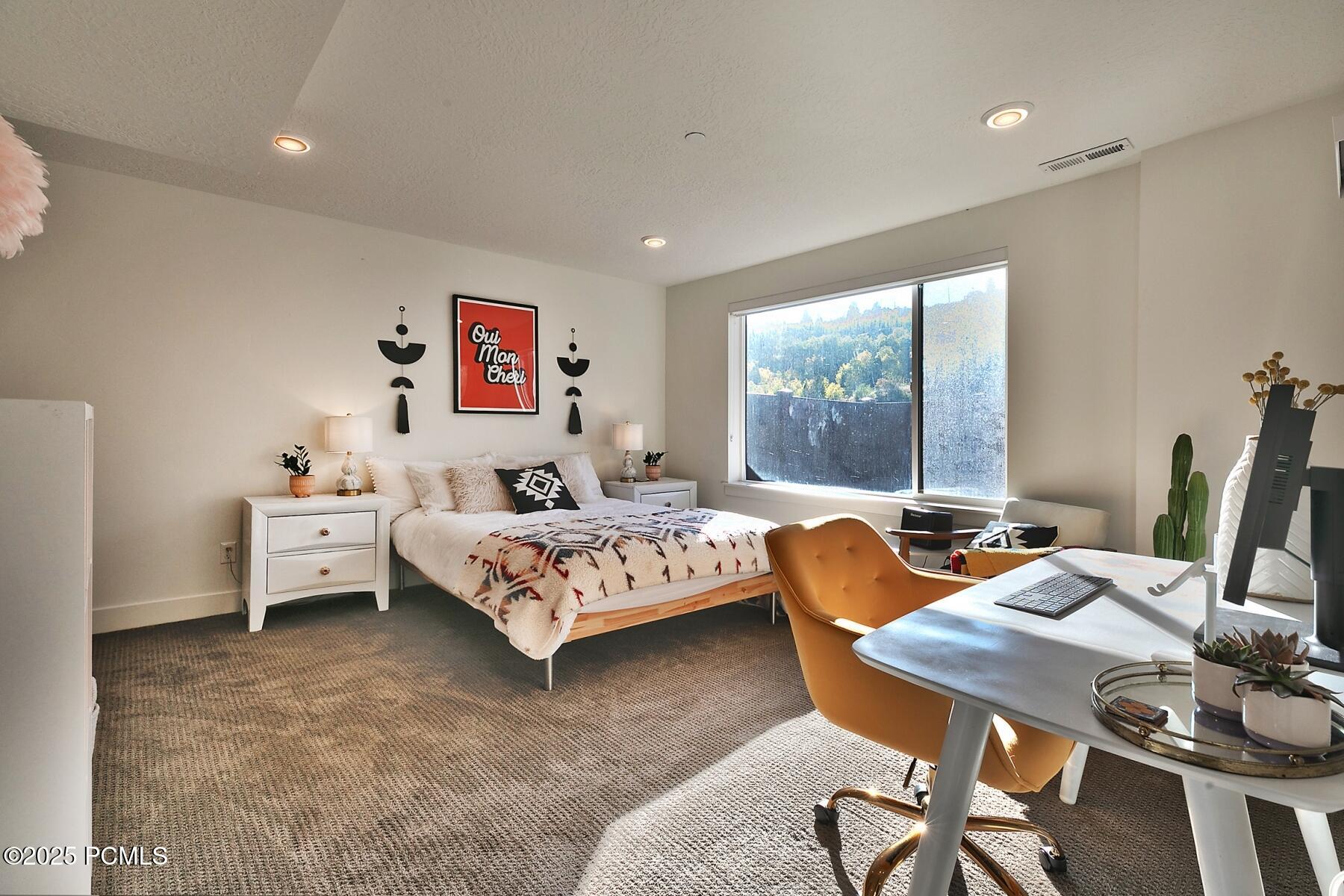 Park City, Utah 84098, United States, 2 Bedrooms Bedrooms, ,3 BathroomsBathrooms,Residential,Active,95059