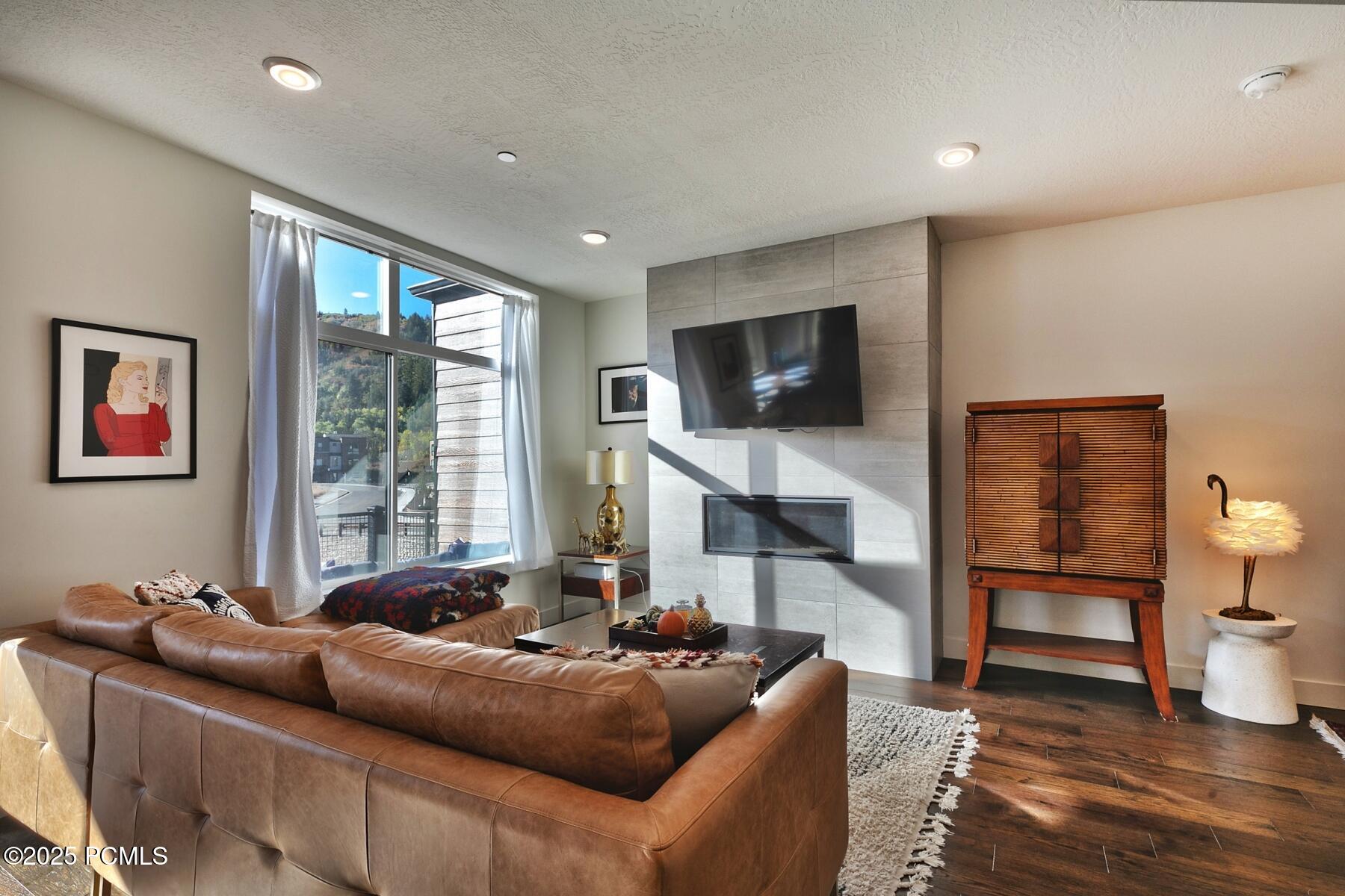 Park City, Utah 84098, United States, 2 Bedrooms Bedrooms, ,3 BathroomsBathrooms,Residential,Active,95059