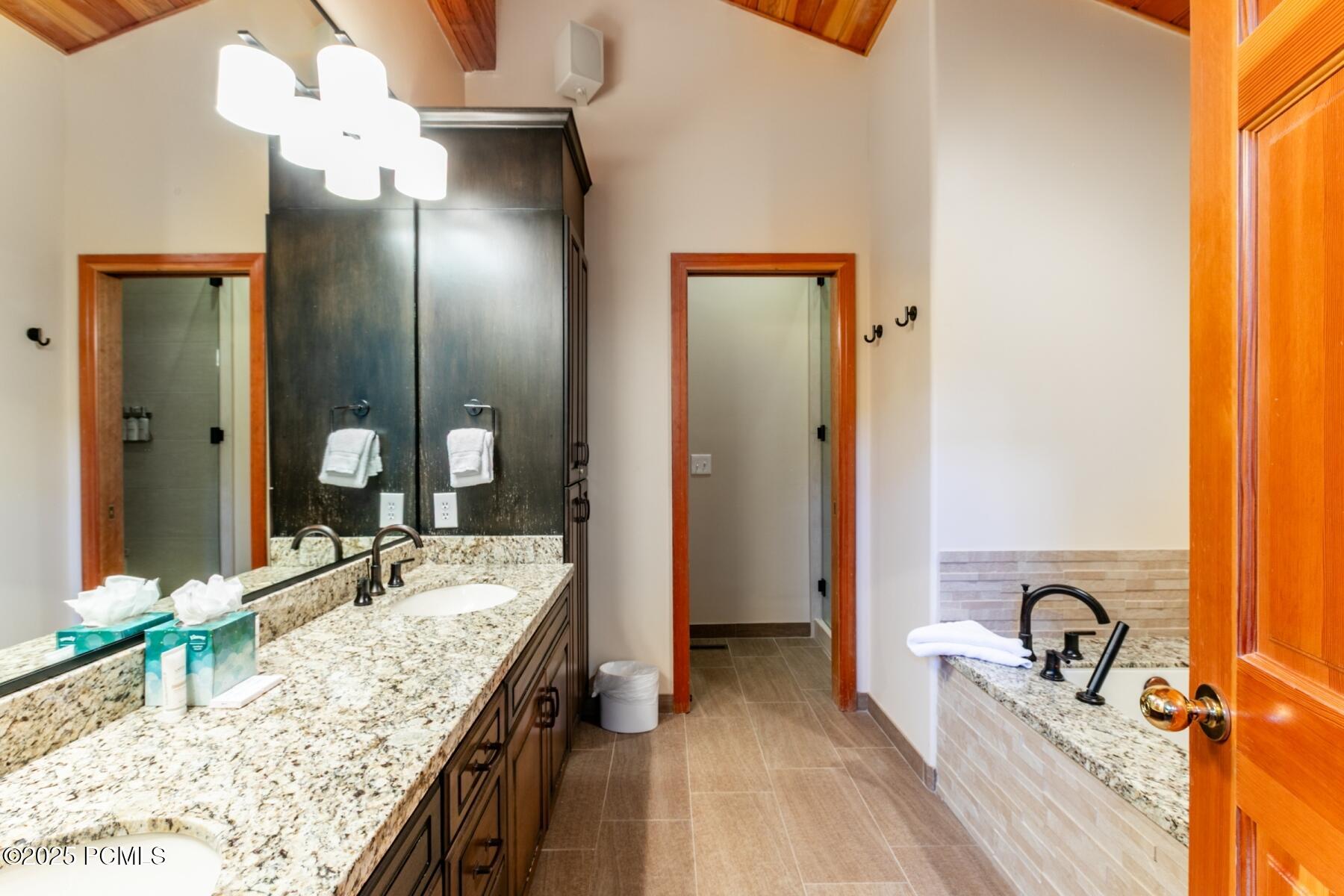 Park City, Utah 84060, United States, 3 Bedrooms Bedrooms, ,4 BathroomsBathrooms,Residential,Active,161826