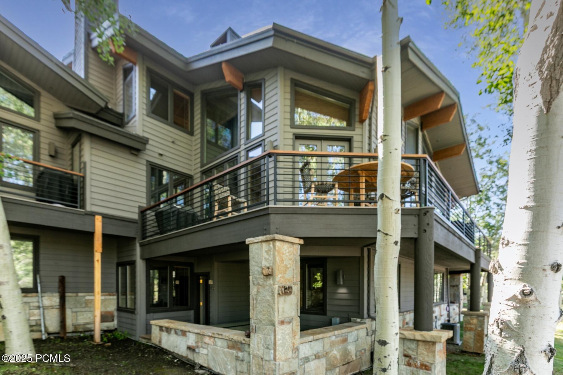 Park City, Utah 84060, United States, 3 Bedrooms Bedrooms, ,4 BathroomsBathrooms,Residential,Active,161826