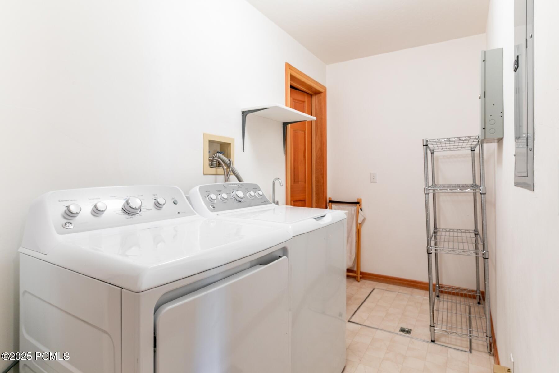 Park City, Utah 84060, United States, 3 Bedrooms Bedrooms, ,4 BathroomsBathrooms,Residential,Active,161826