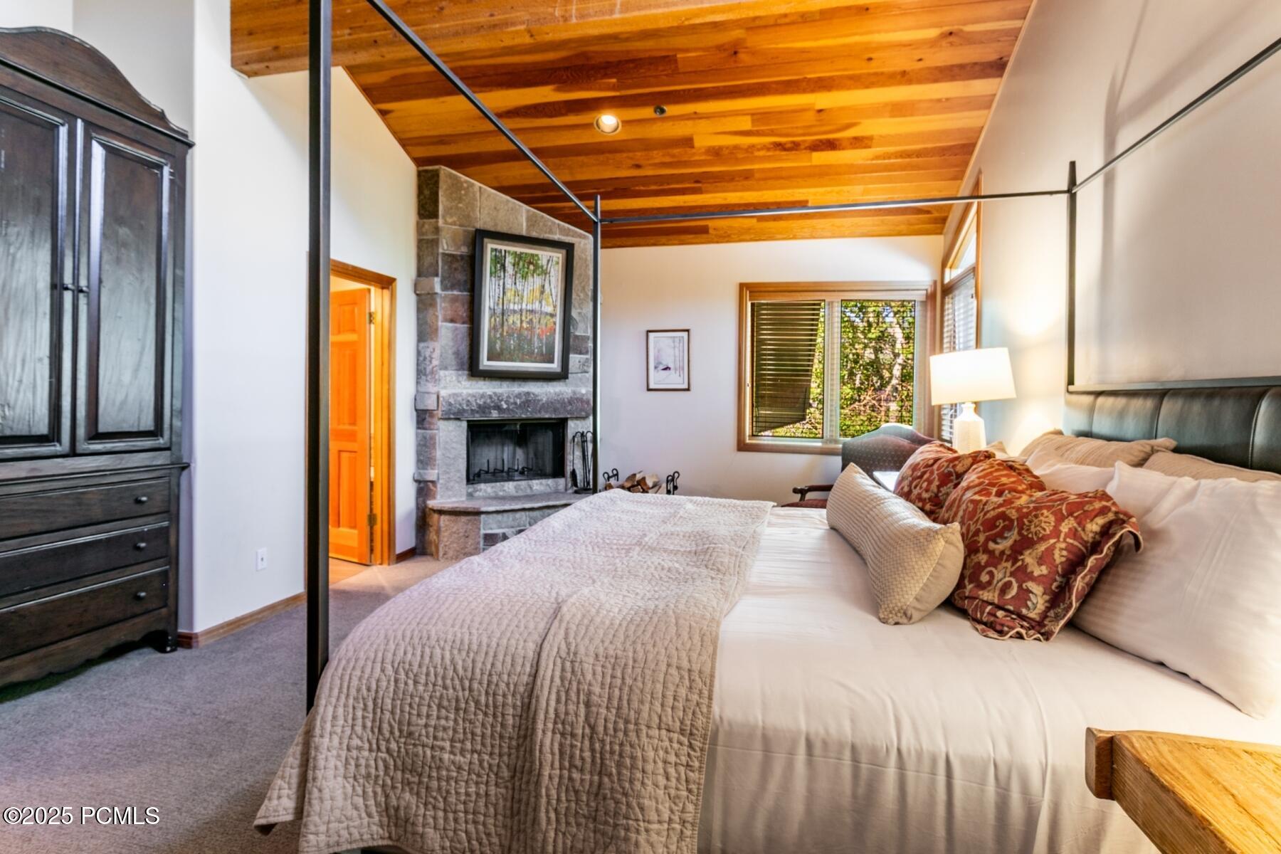 Park City, Utah 84060, United States, 3 Bedrooms Bedrooms, ,4 BathroomsBathrooms,Residential,Active,161826