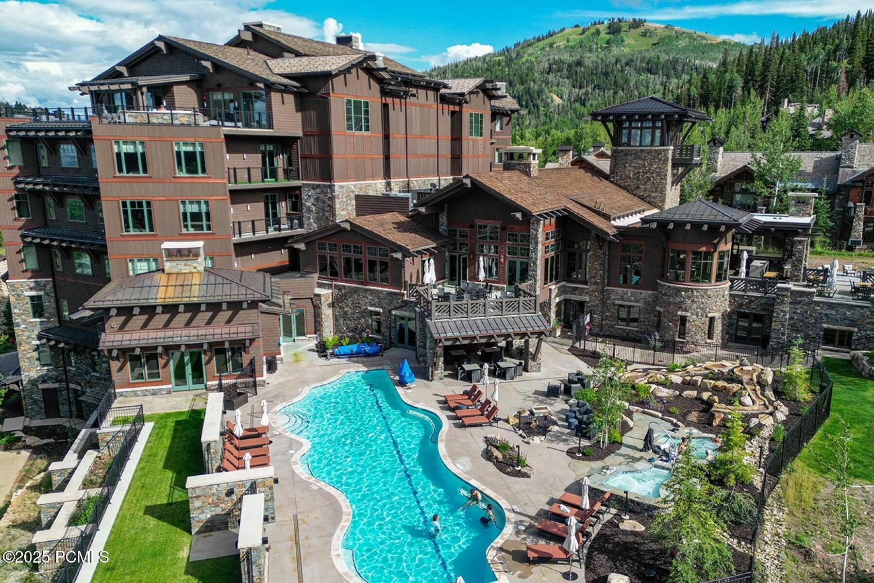 Kamas, Utah 84036, United States, 7 Bedrooms Bedrooms, ,11 BathroomsBathrooms,Residential,Active,159814