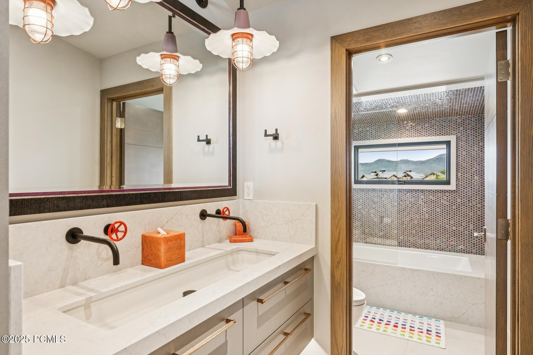 Kamas, Utah 84036, United States, 7 Bedrooms Bedrooms, ,11 BathroomsBathrooms,Residential,Active,159814