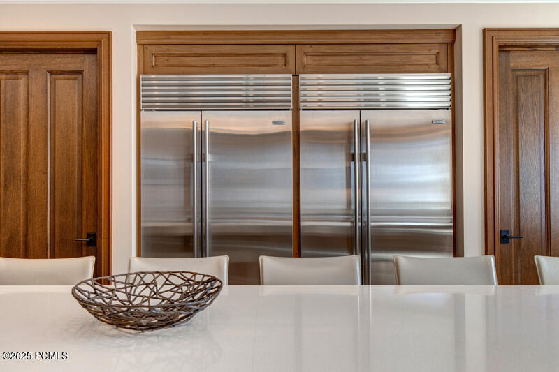 Park City, Utah 84060, United States, 4 Bedrooms Bedrooms, ,5 BathroomsBathrooms,Residential,Active,25074