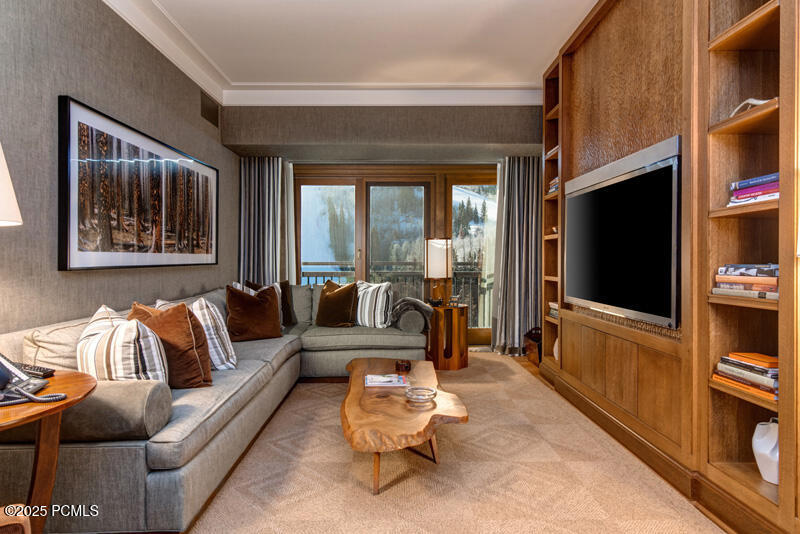 Park City, Utah 84060, United States, 4 Bedrooms Bedrooms, ,5 BathroomsBathrooms,Residential,Active,25074