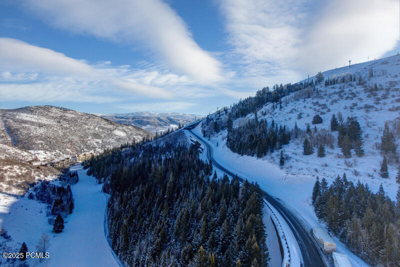 Park City, Utah 84060, United States, 4 Bedrooms Bedrooms, ,5 BathroomsBathrooms,Residential,Active,25074