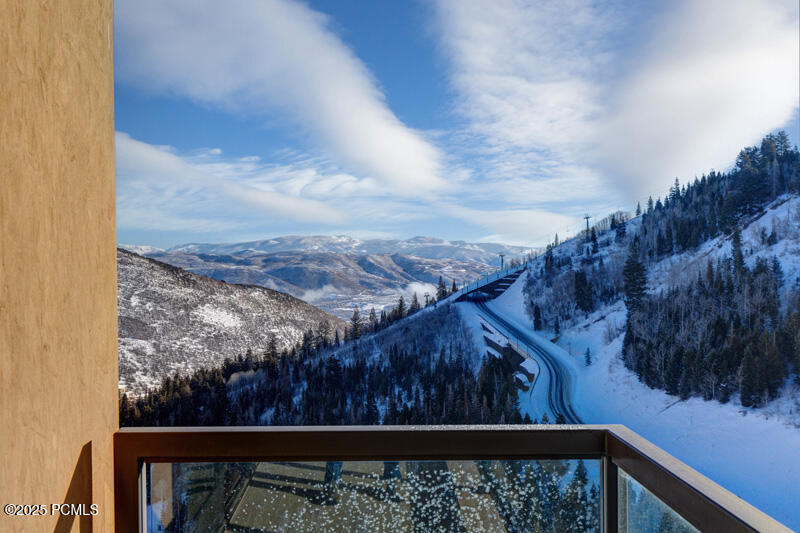 Park City, Utah 84060, United States, 4 Bedrooms Bedrooms, ,5 BathroomsBathrooms,Residential,Active,25074