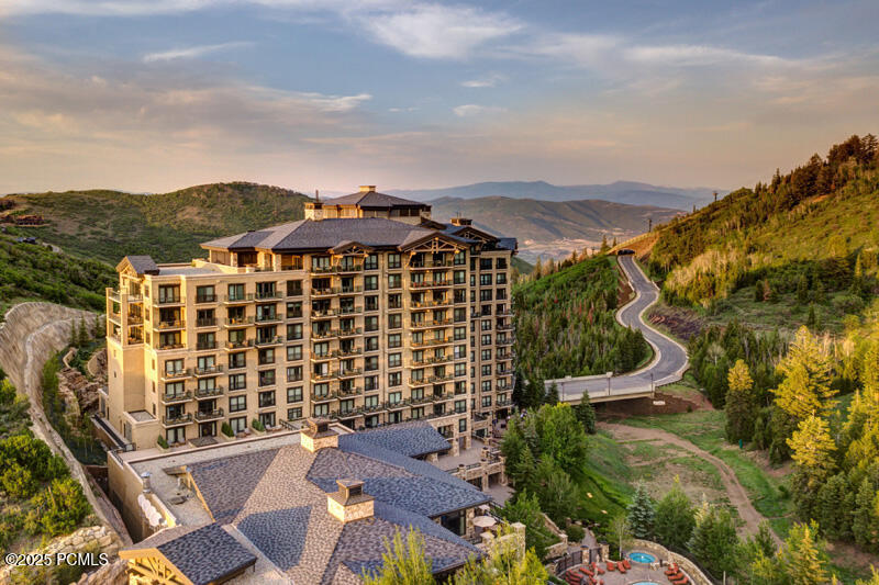 Park City, Utah 84060, United States, 4 Bedrooms Bedrooms, ,5 BathroomsBathrooms,Residential,Active,25074