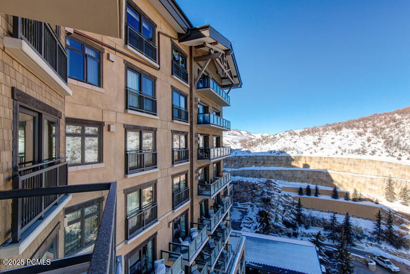 Park City, Utah 84060, United States, 4 Bedrooms Bedrooms, ,5 BathroomsBathrooms,Residential,Active,25074