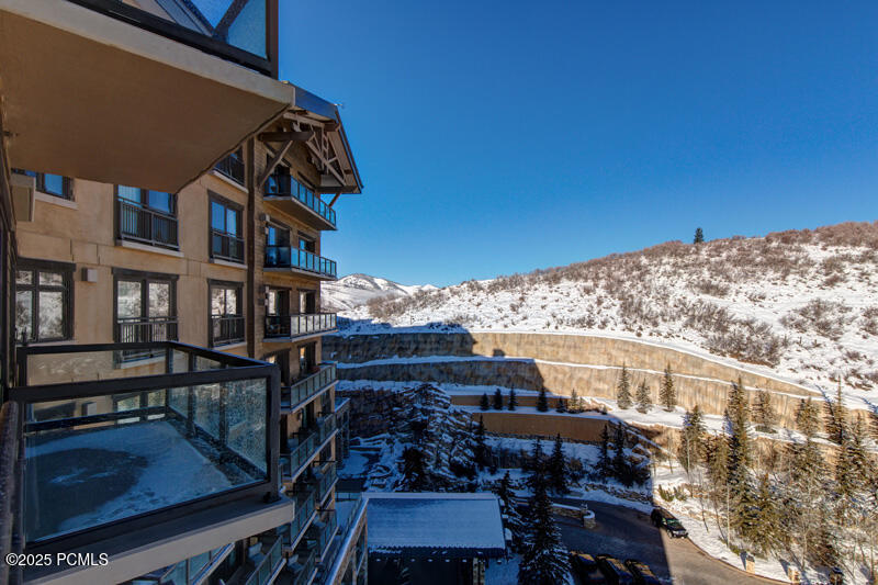 Park City, Utah 84060, United States, 4 Bedrooms Bedrooms, ,5 BathroomsBathrooms,Residential,Active,25074