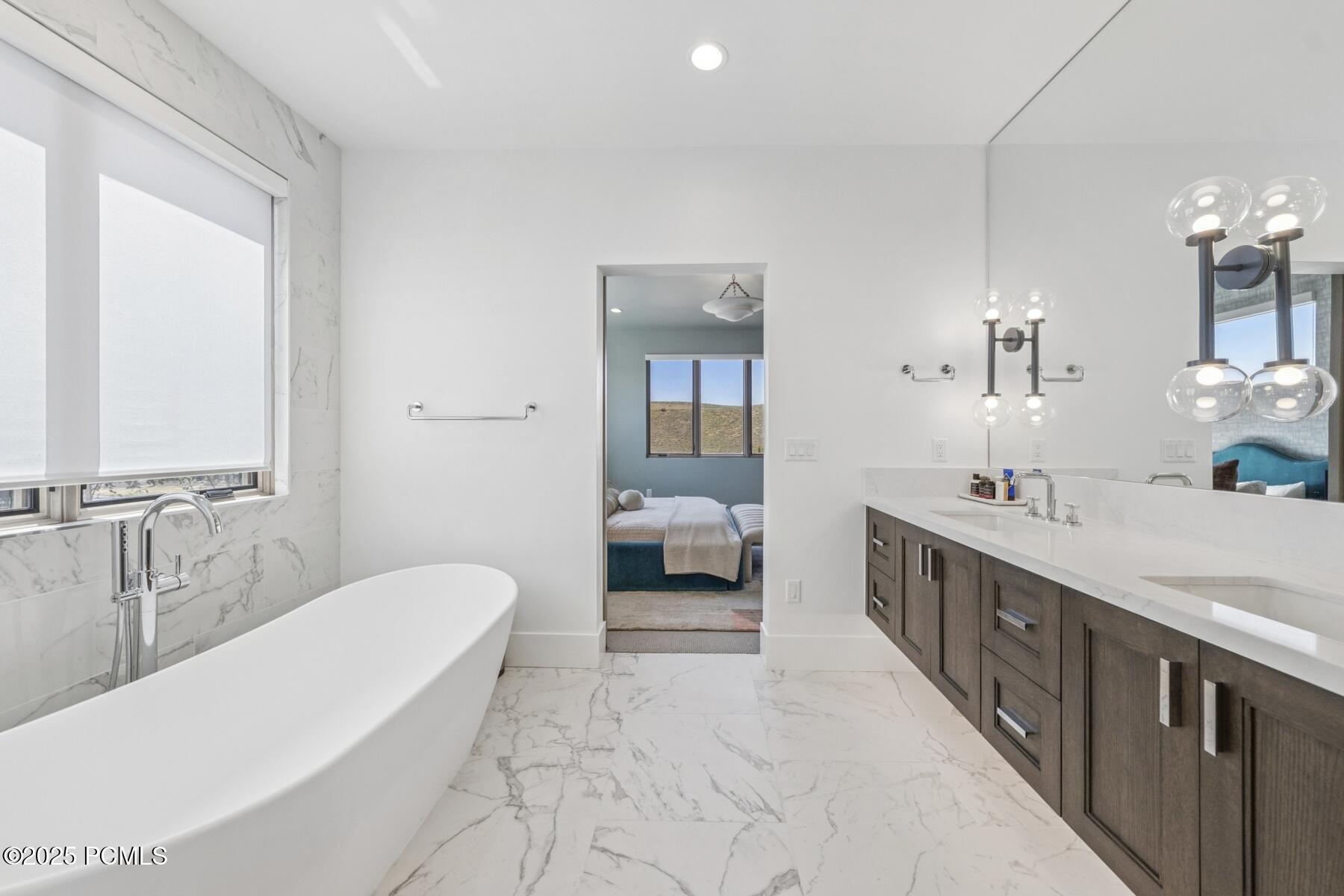 Park City, Utah 84098, United States, 4 Bedrooms Bedrooms, ,4 BathroomsBathrooms,Residential,Active,186928