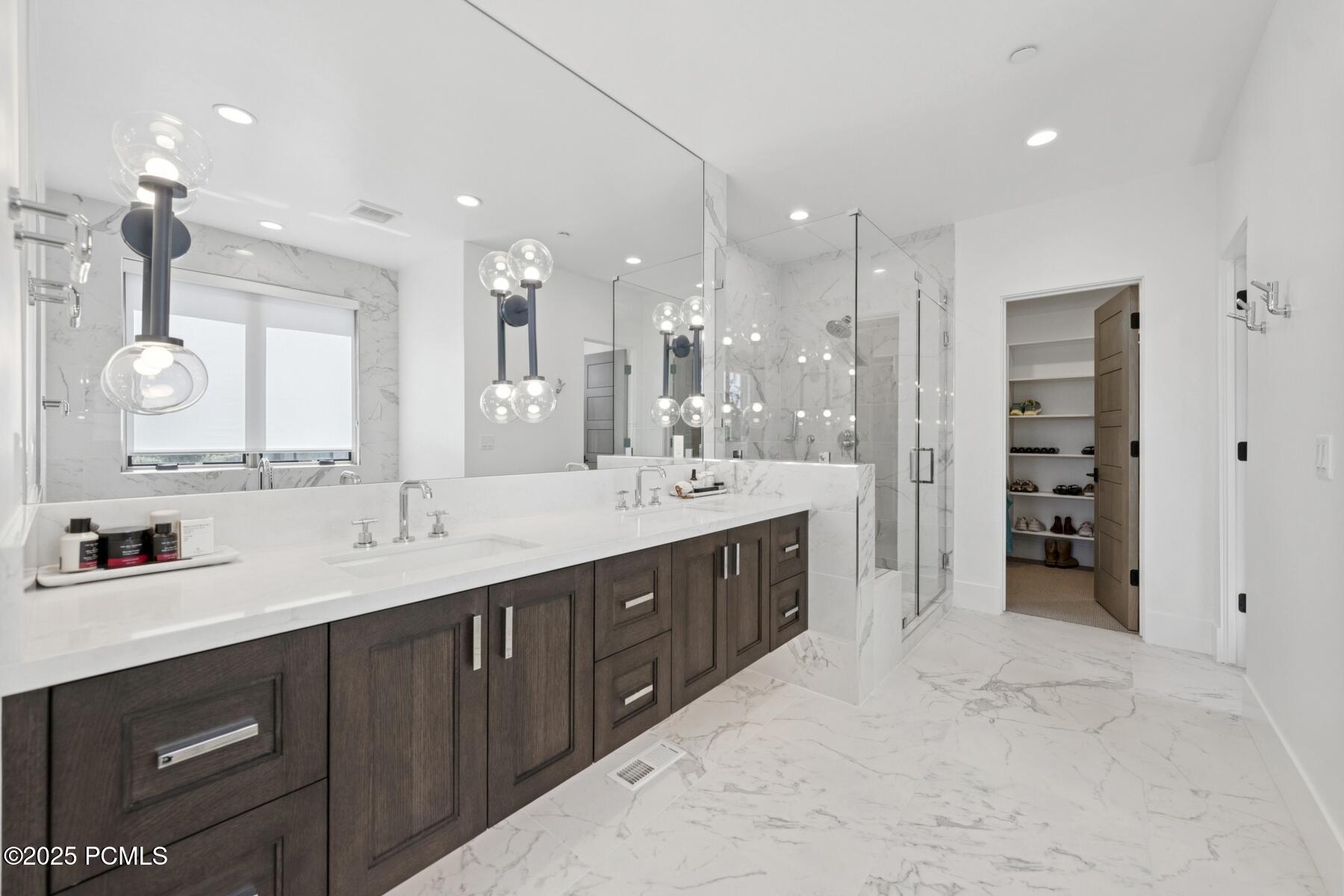 Park City, Utah 84098, United States, 4 Bedrooms Bedrooms, ,4 BathroomsBathrooms,Residential,Active,186928