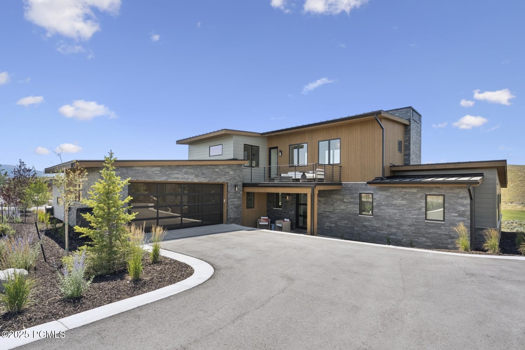 Park City, Utah 84098, United States, 4 Bedrooms Bedrooms, ,4 BathroomsBathrooms,Residential,Active,186928