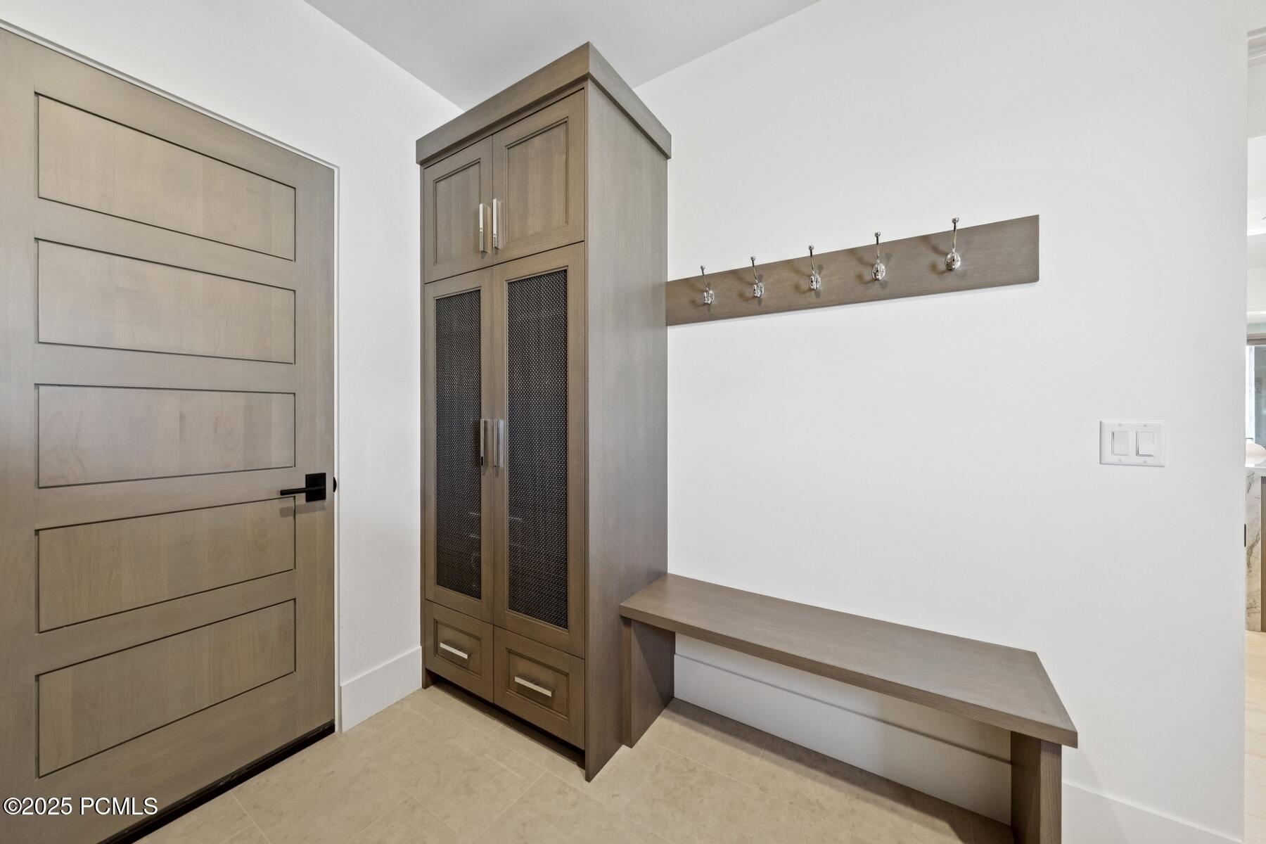 Park City, Utah 84098, United States, 4 Bedrooms Bedrooms, ,4 BathroomsBathrooms,Residential,Active,186928