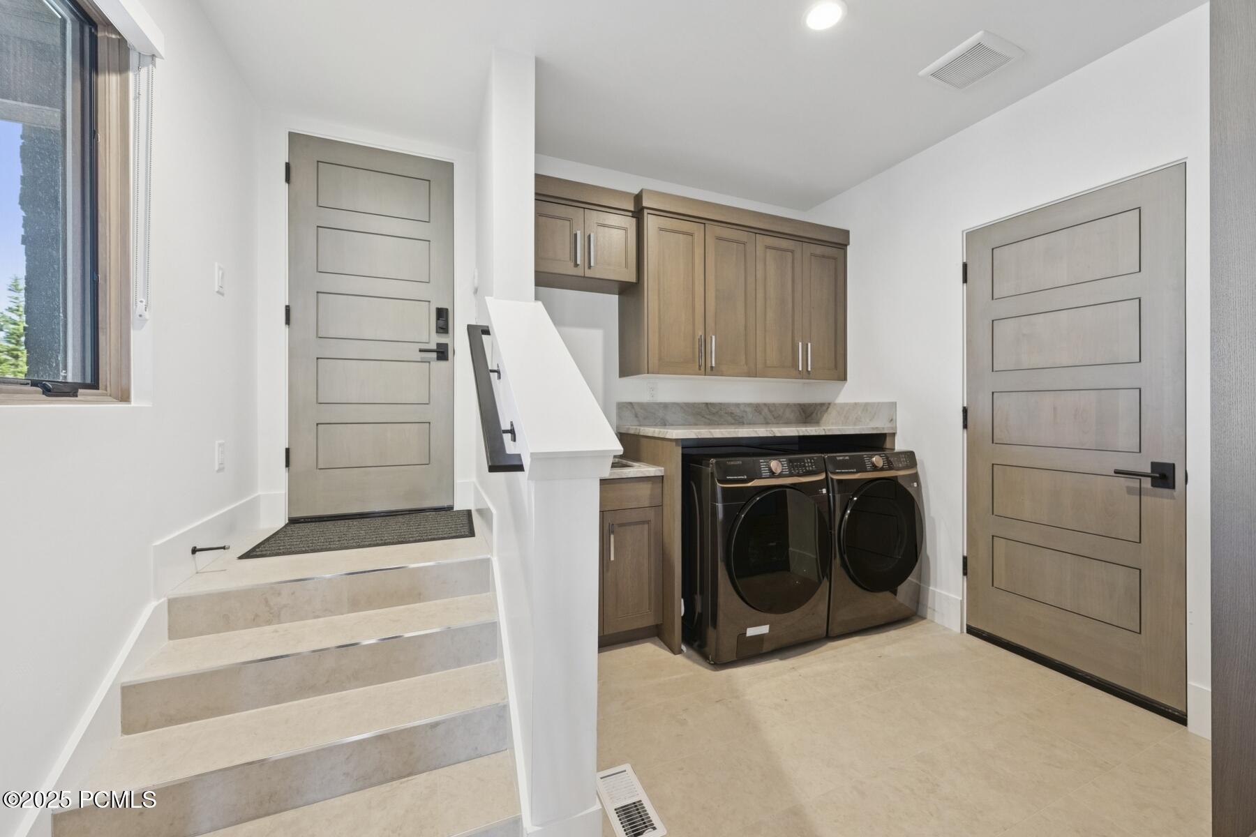 Park City, Utah 84098, United States, 4 Bedrooms Bedrooms, ,4 BathroomsBathrooms,Residential,Active,186928