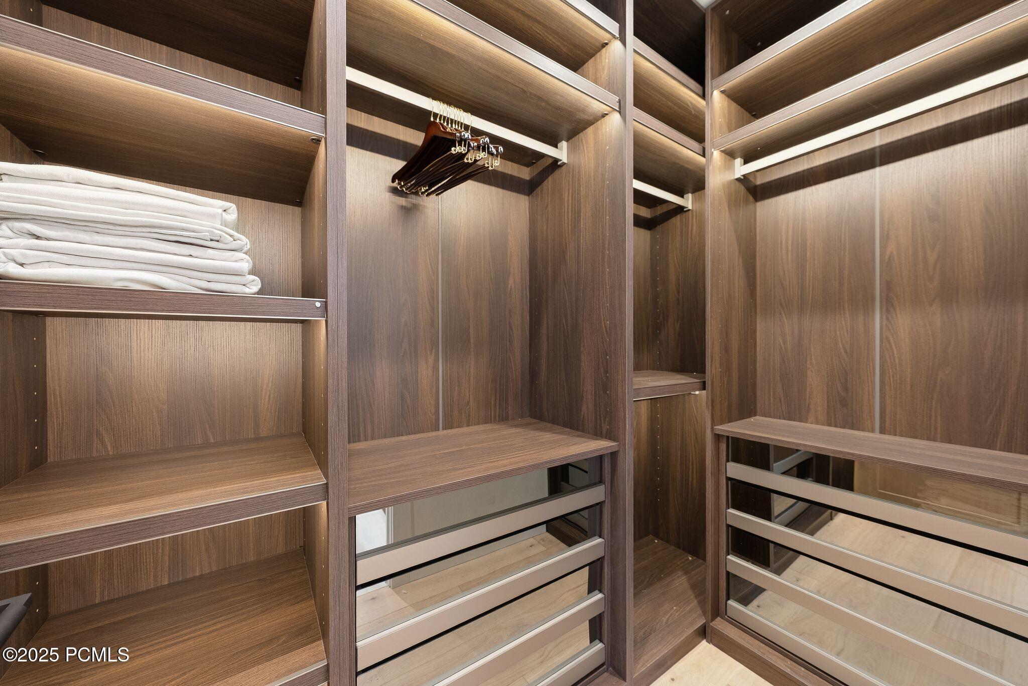 Mayflower Mountain, Utah 84032, United States, 5 Bedrooms Bedrooms, ,7 BathroomsBathrooms,Residential,Active,154050