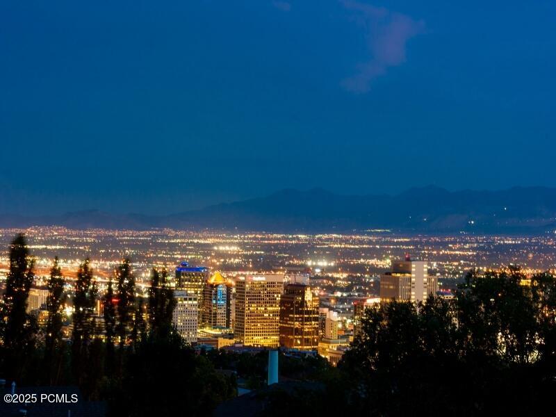 Salt Lake City, Utah 84103, United States, 3 Bedrooms Bedrooms, ,3 BathroomsBathrooms,Residential,Active,204342