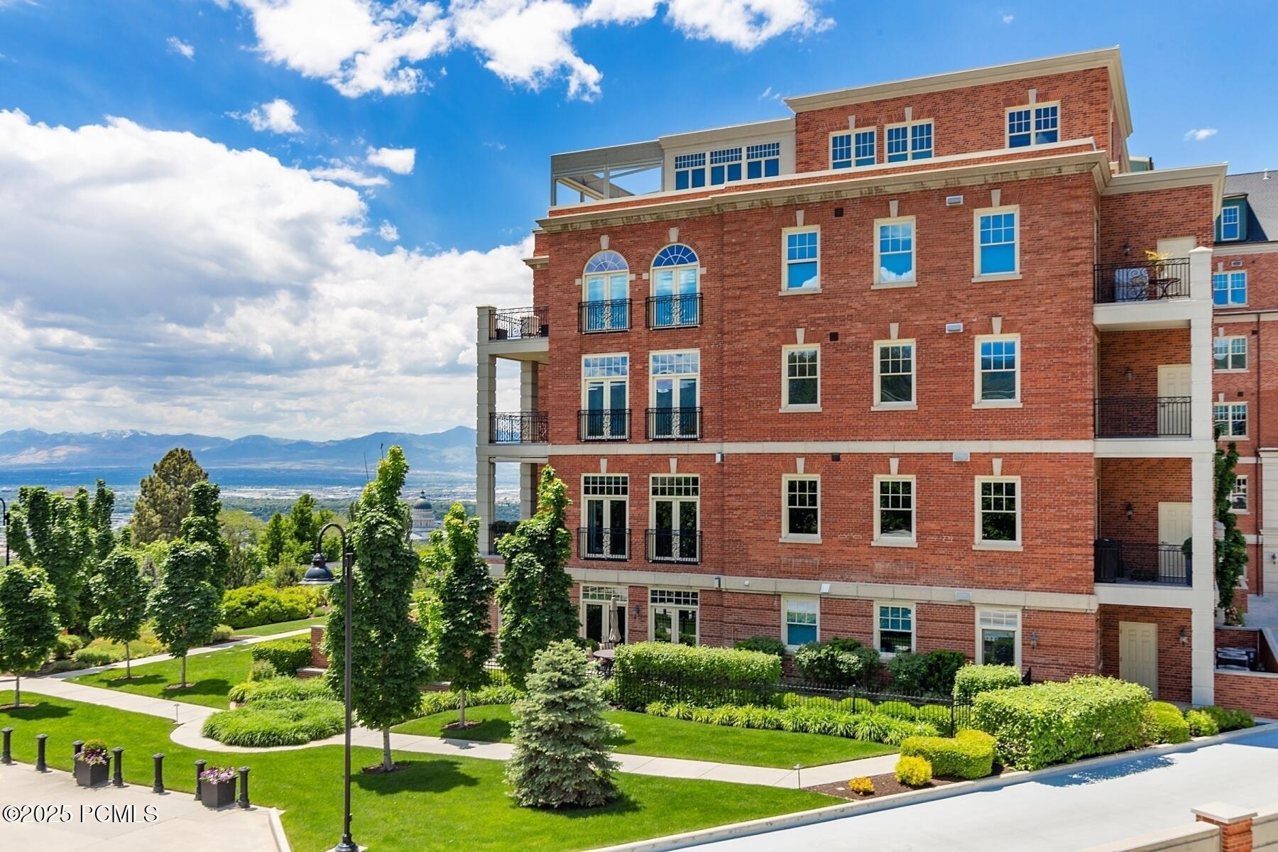 Salt Lake City, Utah 84103, United States, 3 Bedrooms Bedrooms, ,3 BathroomsBathrooms,Residential,Active,204342