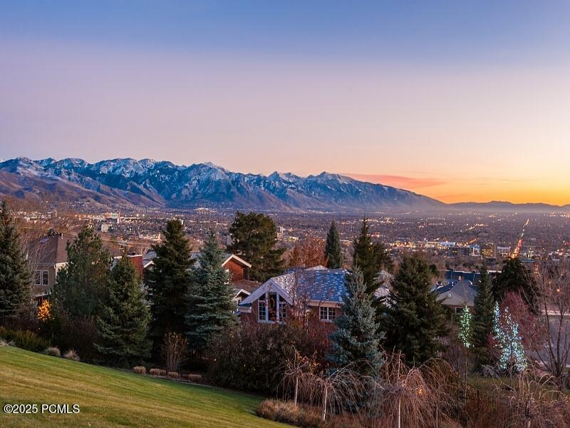 Salt Lake City, Utah 84103, United States, 3 Bedrooms Bedrooms, ,3 BathroomsBathrooms,Residential,Active,204342
