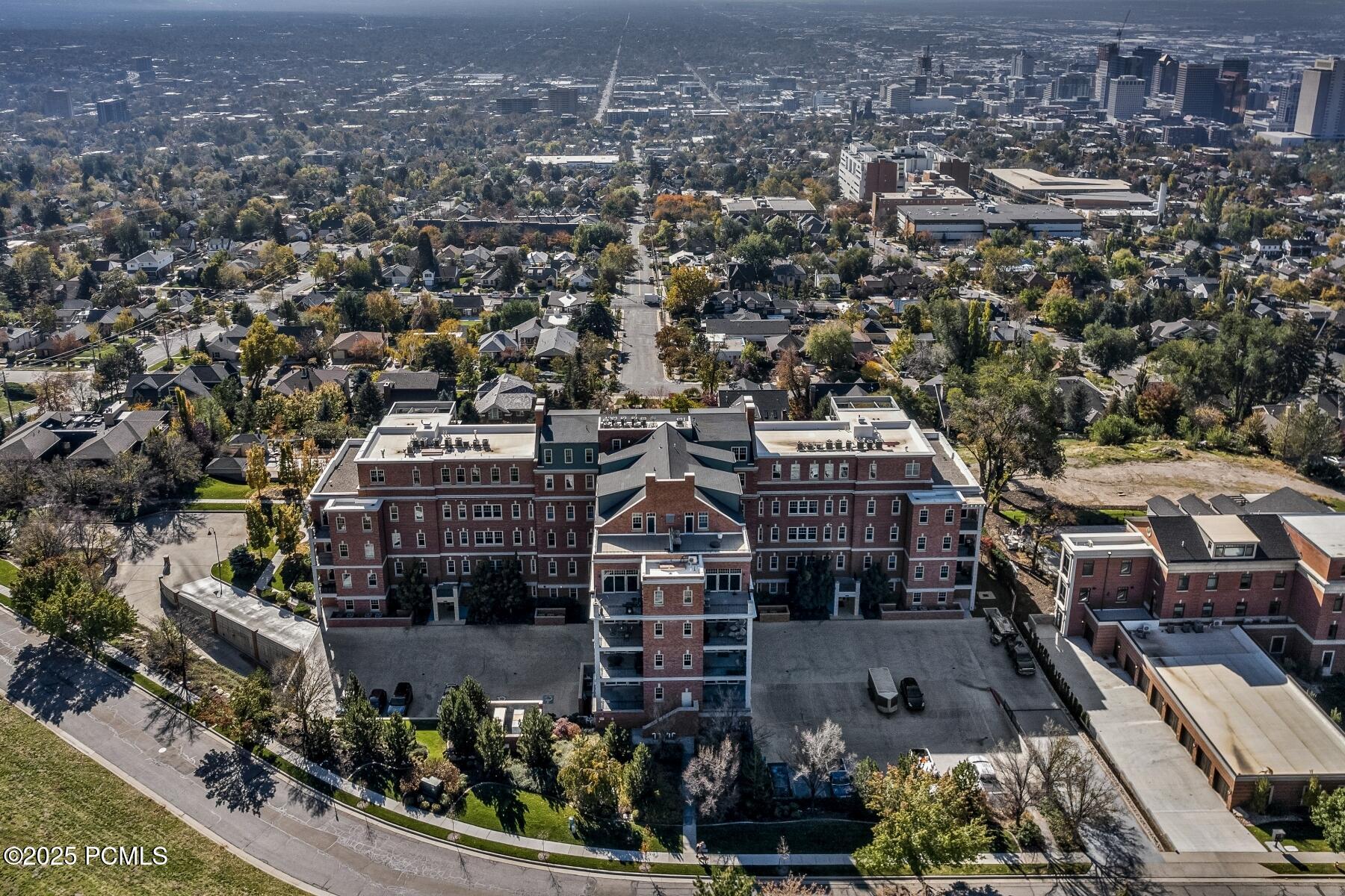 Salt Lake City, Utah 84103, United States, 3 Bedrooms Bedrooms, ,3 BathroomsBathrooms,Residential,Active,204342