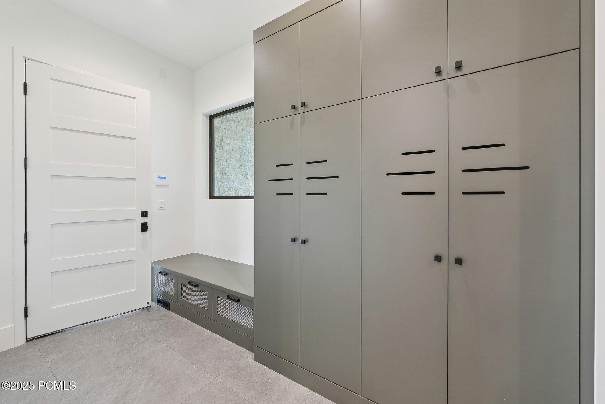 Park City, Utah 84098, United States, 5 Bedrooms Bedrooms, ,7 BathroomsBathrooms,Residential,Active,197235