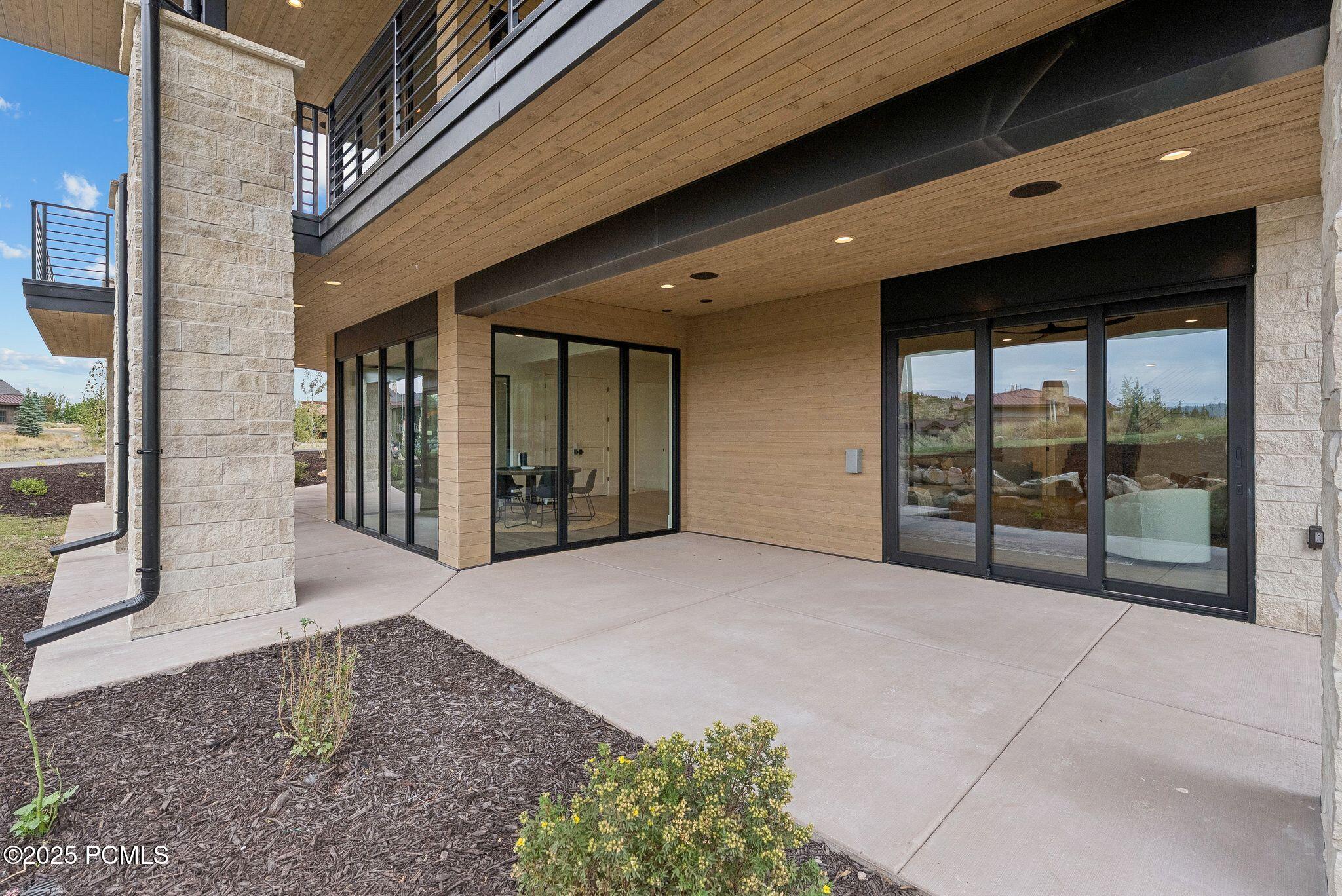 Park City, Utah 84098, United States, 5 Bedrooms Bedrooms, ,7 BathroomsBathrooms,Residential,Active,197235