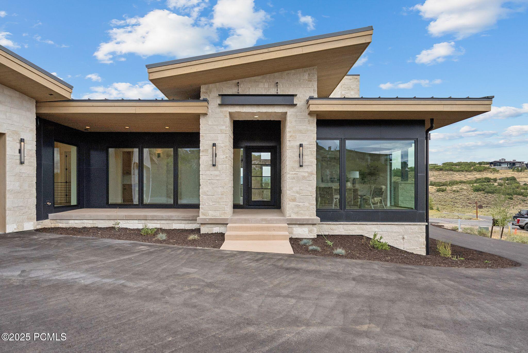 Park City, Utah 84098, United States, 5 Bedrooms Bedrooms, ,7 BathroomsBathrooms,Residential,Active,197235