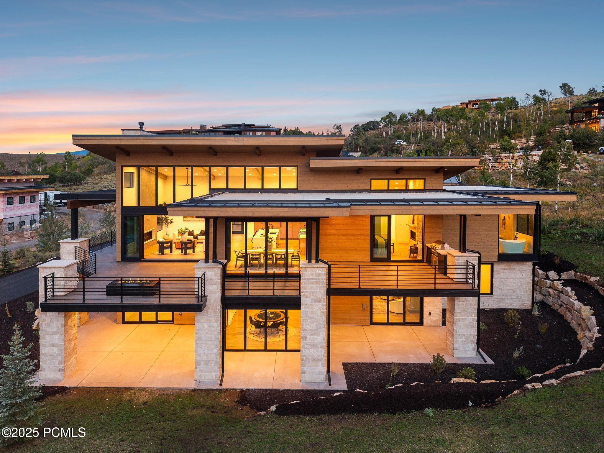 Park City, Utah 84098, United States, 5 Bedrooms Bedrooms, ,7 BathroomsBathrooms,Residential,Active,197235