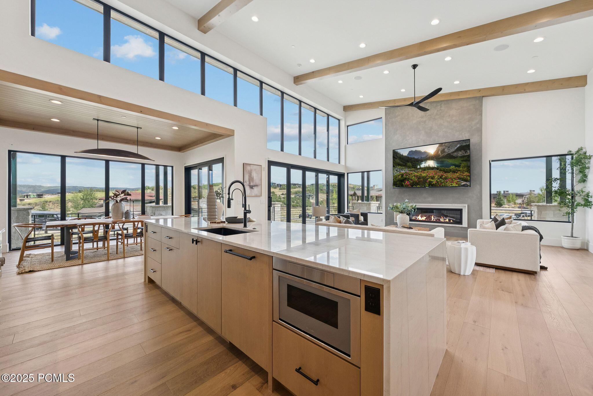 Park City, Utah 84098, United States, 5 Bedrooms Bedrooms, ,7 BathroomsBathrooms,Residential,Active,197235