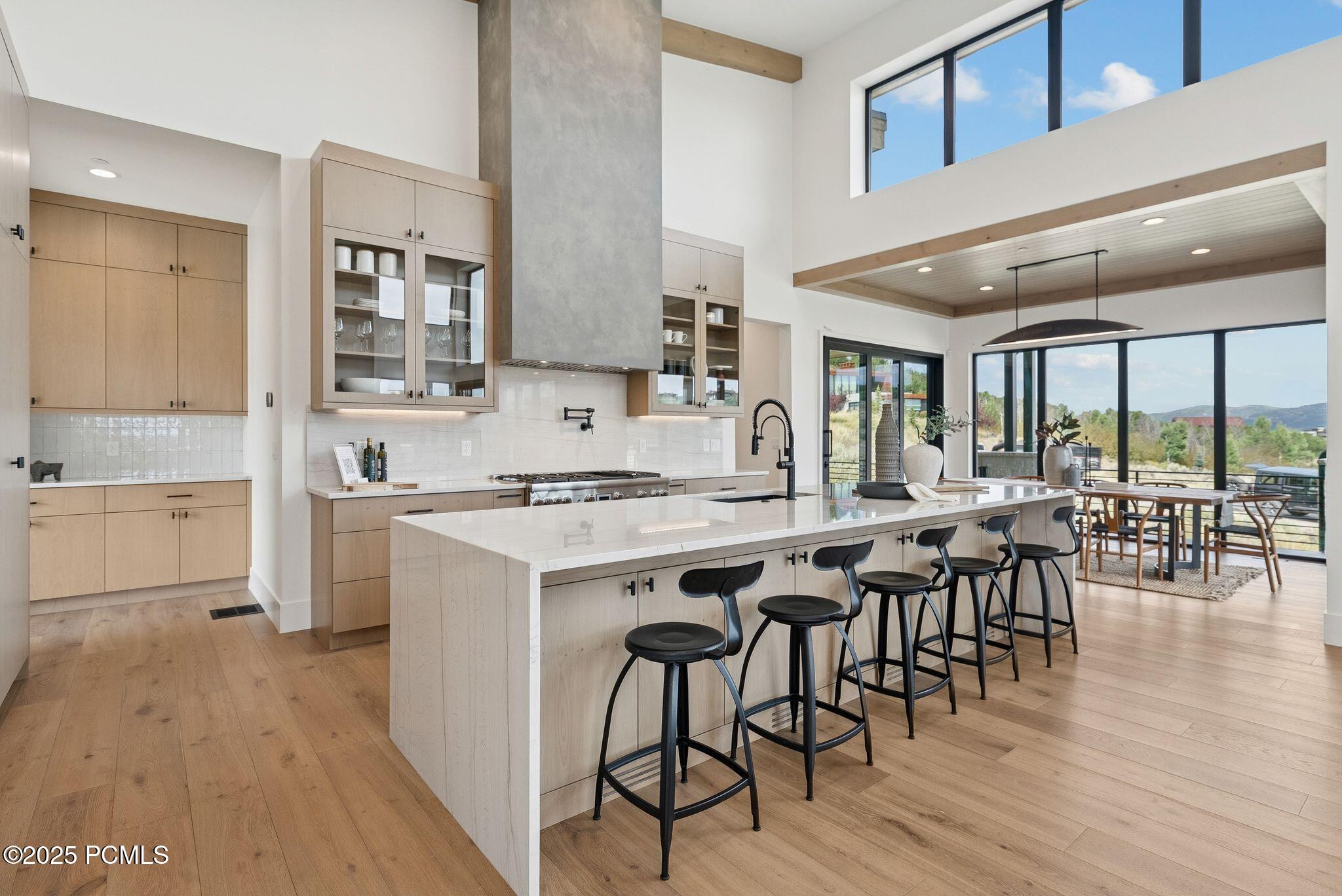 Park City, Utah 84098, United States, 5 Bedrooms Bedrooms, ,7 BathroomsBathrooms,Residential,Active,197235