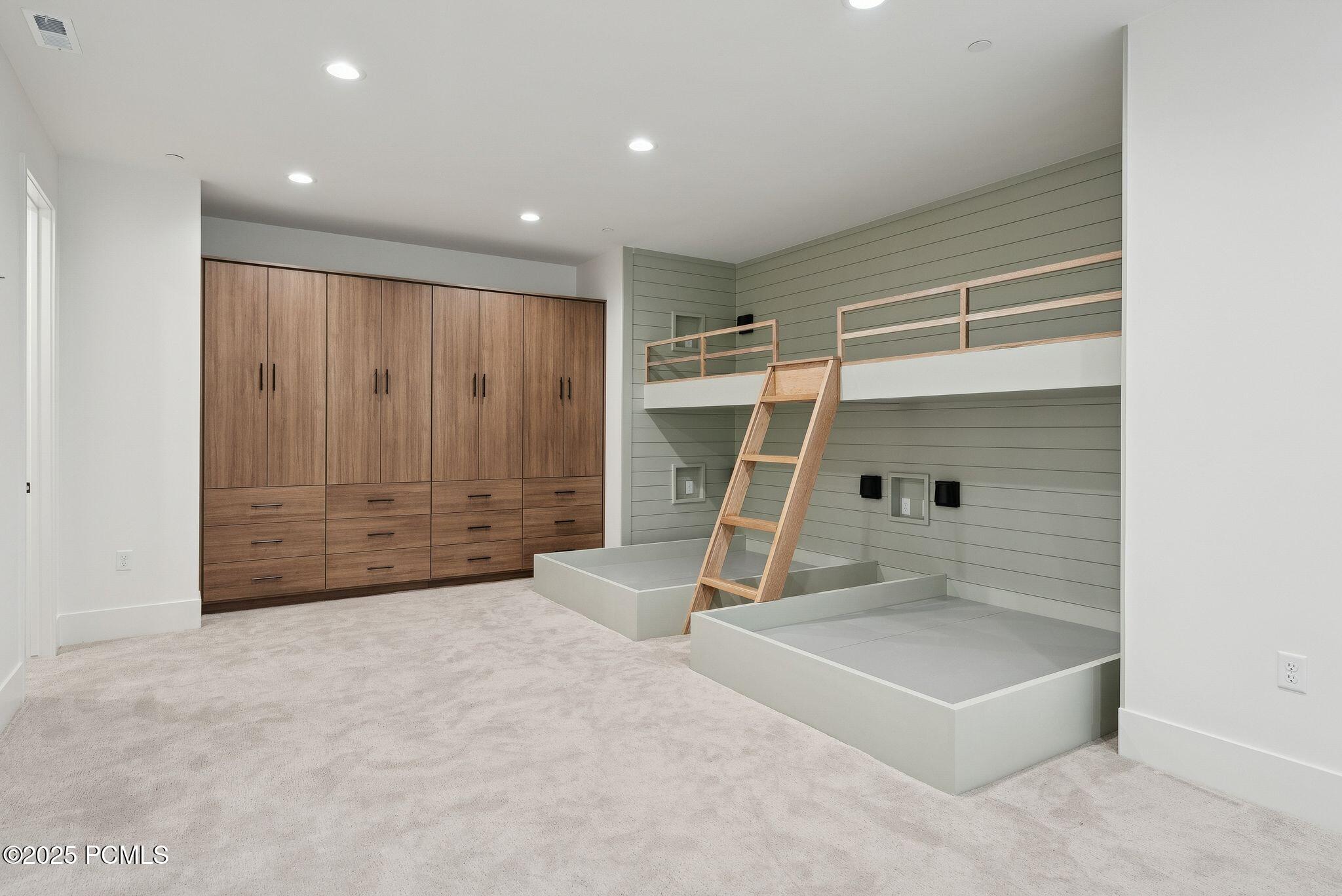 Park City, Utah 84098, United States, 5 Bedrooms Bedrooms, ,7 BathroomsBathrooms,Residential,Active,197235