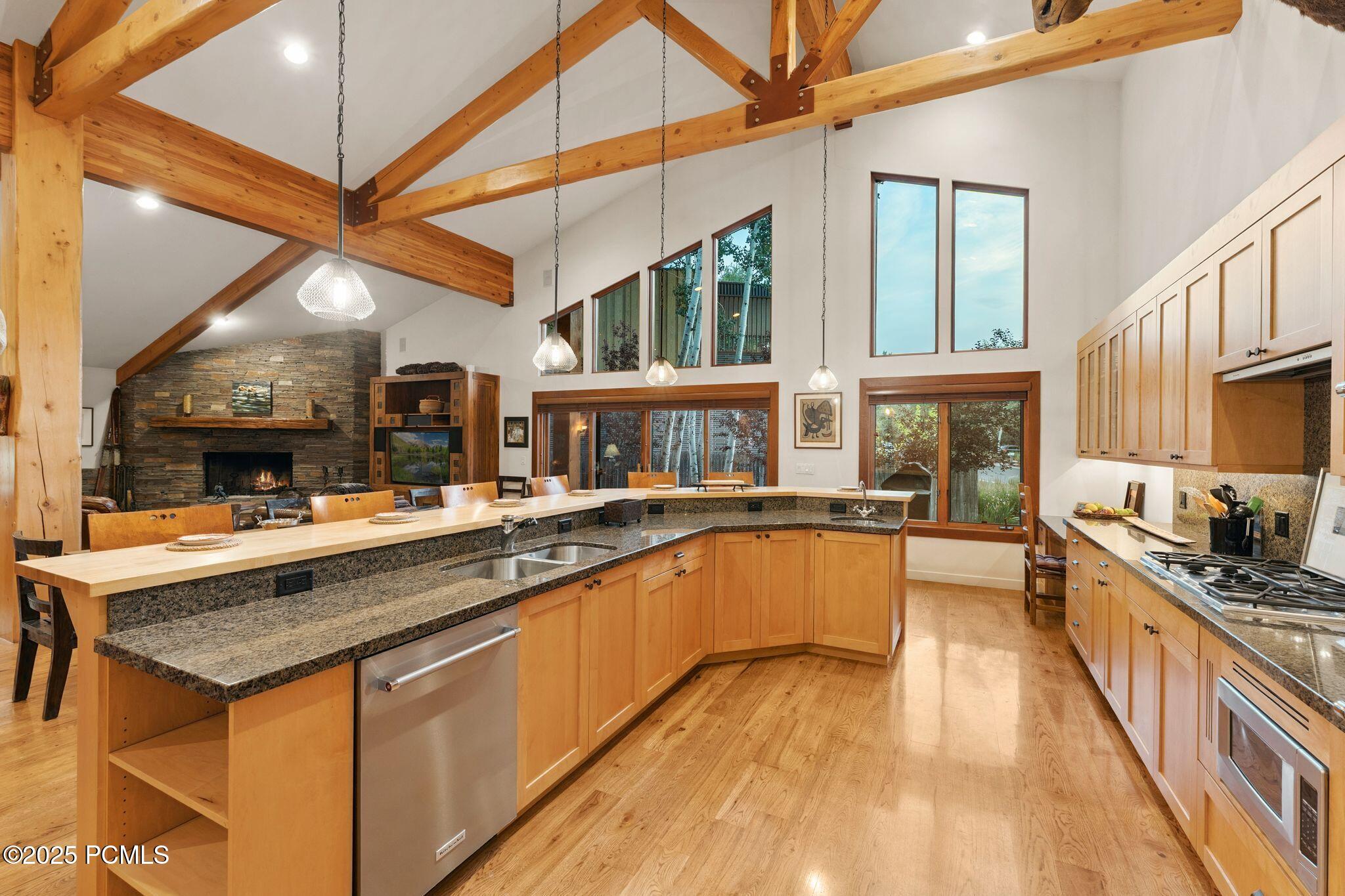 Park City, Utah 84060, United States, 4 Bedrooms Bedrooms, ,3 BathroomsBathrooms,Residential,Active,175655