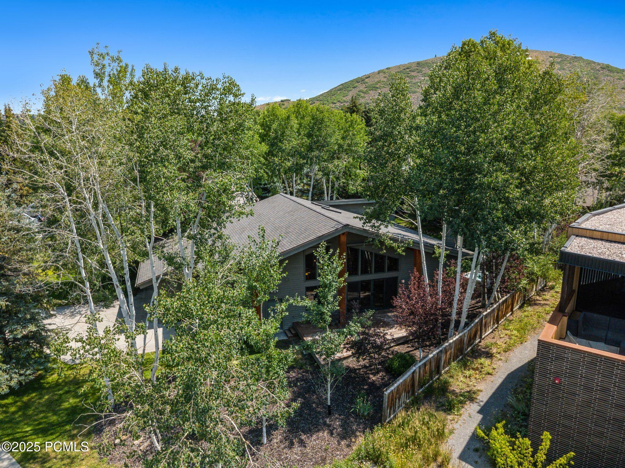 Park City, Utah 84060, United States, 4 Bedrooms Bedrooms, ,3 BathroomsBathrooms,Residential,Active,175655