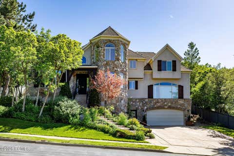 Homes For Sale - 702 S Woodbriar Way<br/> North Salt Lake, UT 84054